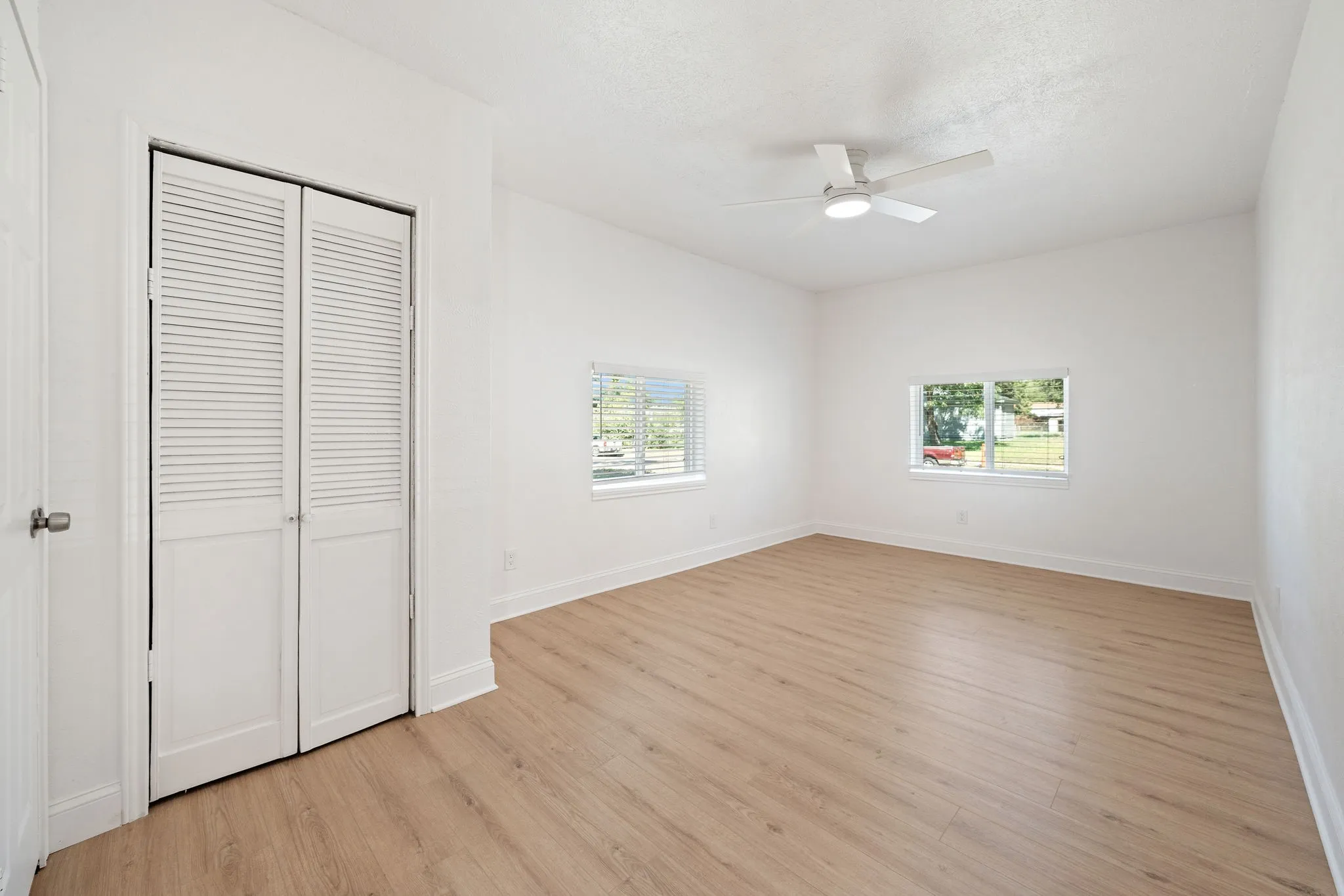 Single Family Residence For Sale in Dallas County , 1608 Maple Drive, Garland, Texas 75042, 3 Bedroom, 2 Bathroom, Garage spaces, 1,330 Sqft, built in 1948, mls#21404475, Real Estate Agent in Garland, Homes For Sale in Dallas county, Homes For Sale in Garland, Realtor in Garland Texas, Real Estate Brokerage Independent Realty Texas, Luminita Cordes Realtor