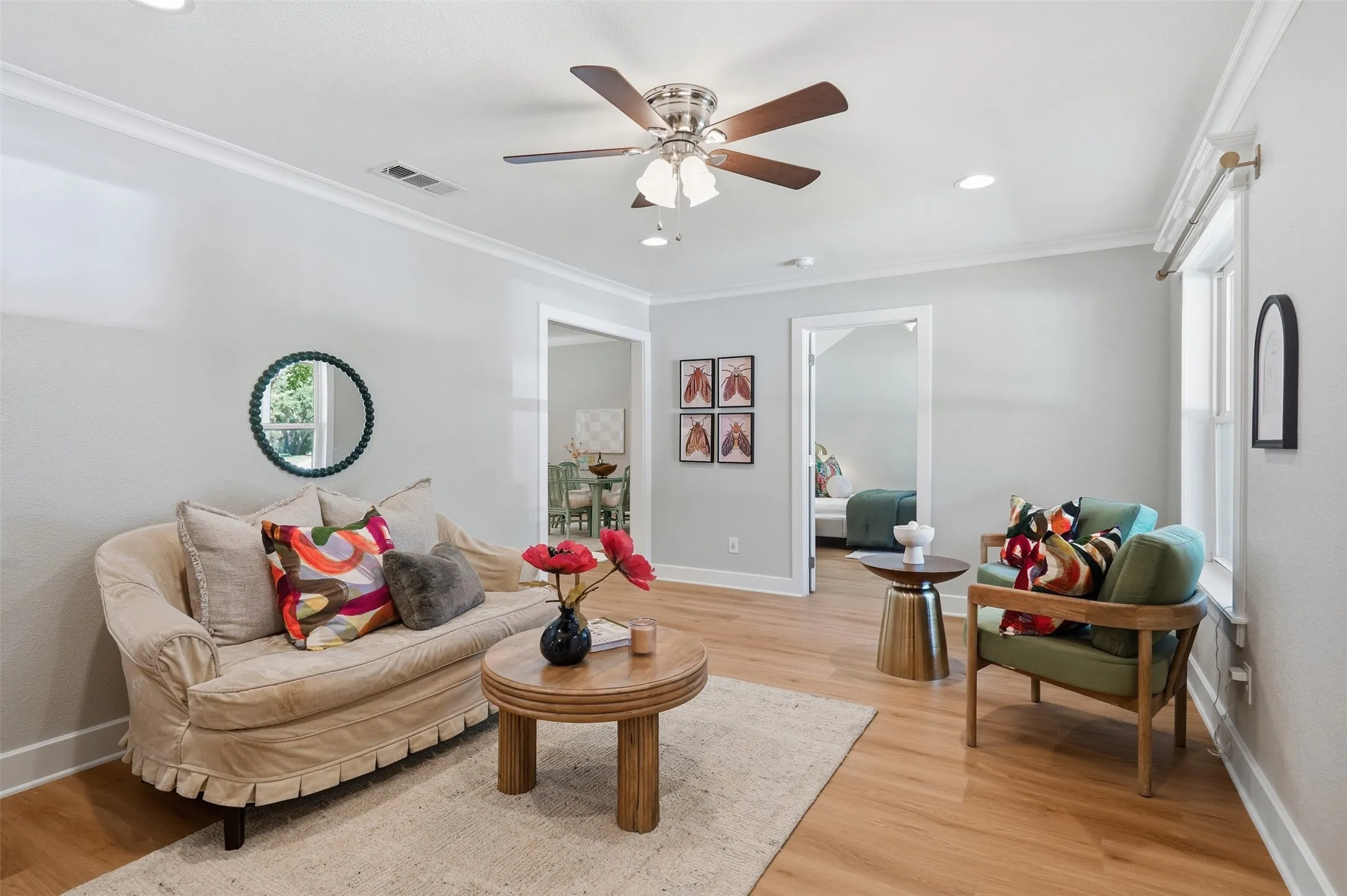 Single Family Residence For Sale in Tarrant County , 3709 Wildwood Road, Fort Worth, Texas 76107, 4 Bedroom, 2 Bathroom, 2 Garage spaces, 2,248 Sqft, built in 1942, mls#21380962, Real Estate Agent in Fort Worth, Homes For Sale in Tarrant county, Homes For Sale in Fort Worth, Realtor in Fort Worth Texas, Real Estate Brokerage Independent Realty Texas, Luminita Cordes Realtor