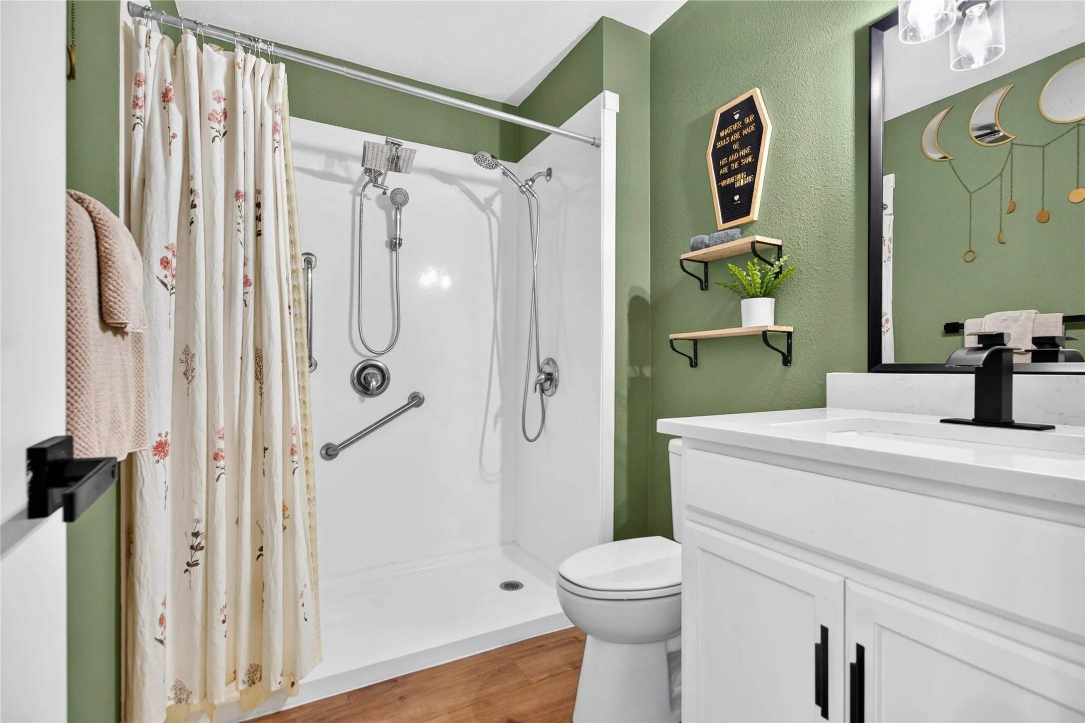 Single Family Residence For Sale in Tarrant County , 2715 Barrington Place, Arlington, Texas 76014, 4 Bedroom, 2 Bathroom, 2 Garage spaces, 1,603 Sqft, built in 1973, mls#21392997, Real Estate Agent in Arlington, Homes For Sale in Tarrant county, Homes For Sale in Arlington, Realtor in Arlington Texas, Real Estate Brokerage Independent Realty Texas, Luminita Cordes Realtor