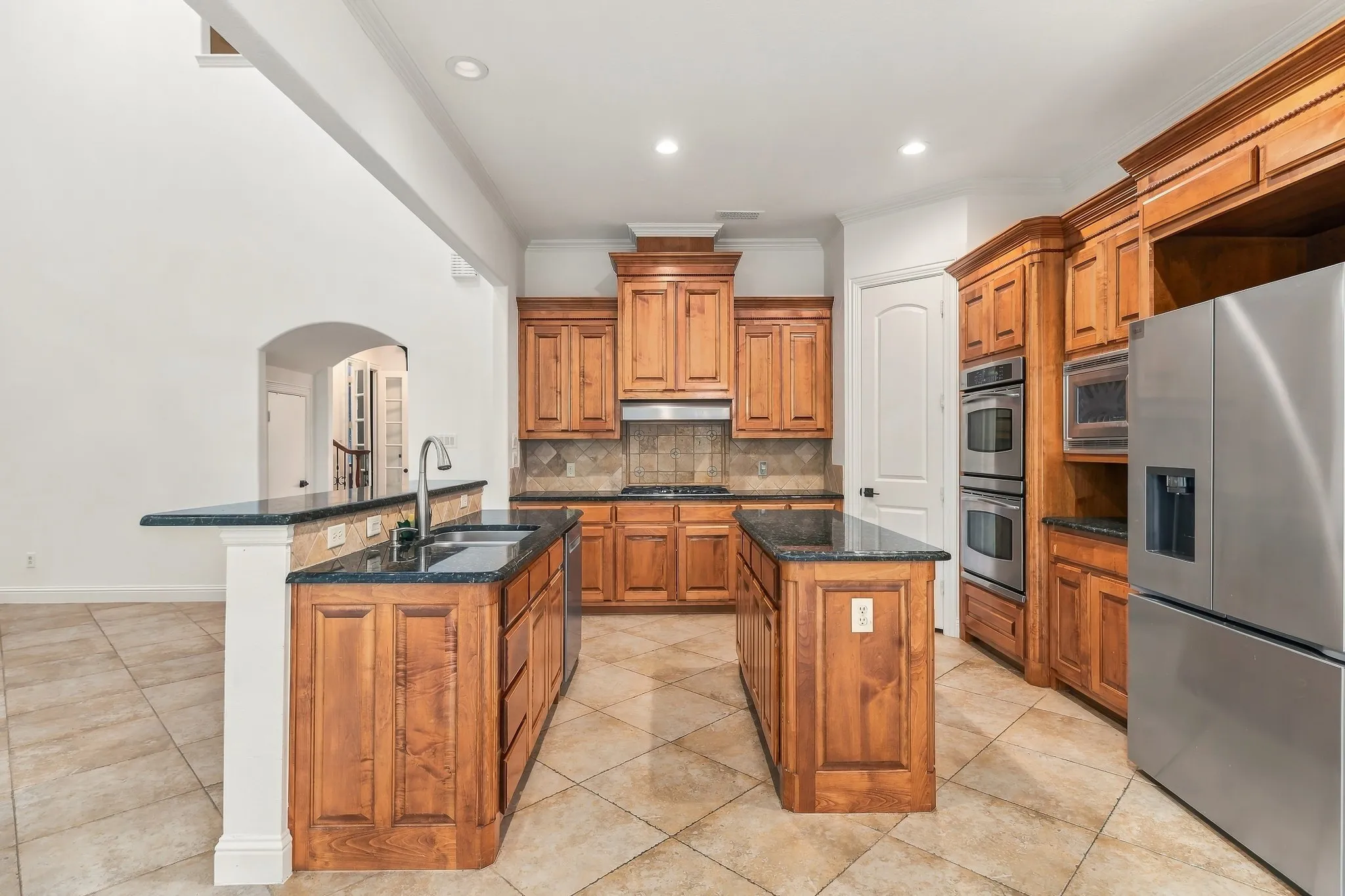 Single Family Residence For Sale in Tarrant County , 1803 Pintail Parkway, Euless, Texas 76039, 4 Bedroom, 4 Bathroom, 3 Garage spaces, 3,381 Sqft, built in 2005, mls#21399955, Real Estate Agent in Euless, Homes For Sale in Tarrant county, Homes For Sale in Euless, Realtor in Euless Texas, Real Estate Brokerage Independent Realty Texas, Luminita Cordes Realtor