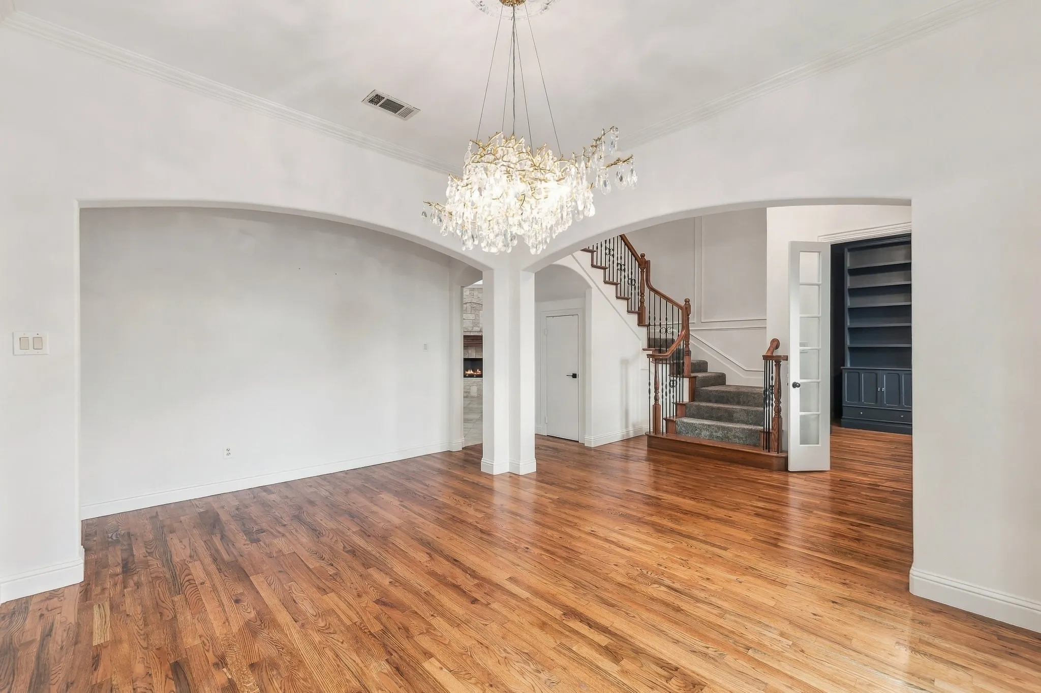 Single Family Residence For Sale in Tarrant County , 1803 Pintail Parkway, Euless, Texas 76039, 4 Bedroom, 4 Bathroom, 3 Garage spaces, 3,381 Sqft, built in 2005, mls#21399955, Real Estate Agent in Euless, Homes For Sale in Tarrant county, Homes For Sale in Euless, Realtor in Euless Texas, Real Estate Brokerage Independent Realty Texas, Luminita Cordes Realtor