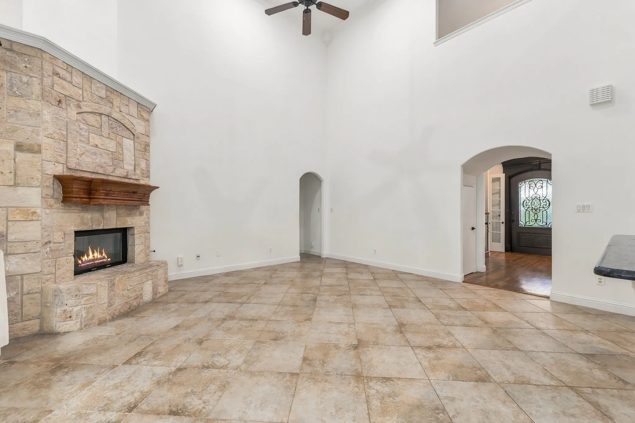 Single Family Residence For Sale in Tarrant County , 1803 Pintail Parkway, Euless, Texas 76039, 4 Bedroom, 4 Bathroom, 3 Garage spaces, 3,381 Sqft, built in 2005, mls#21399955, Real Estate Agent in Euless, Homes For Sale in Tarrant county, Homes For Sale in Euless, Realtor in Euless Texas, Real Estate Brokerage Independent Realty Texas, Luminita Cordes Realtor