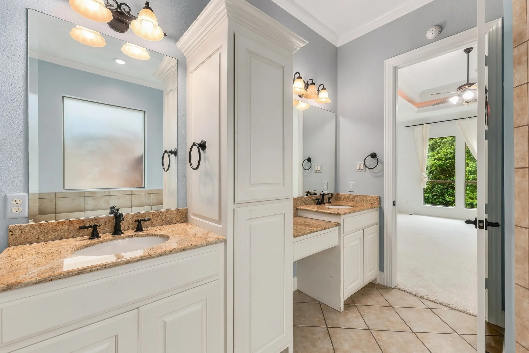 Single Family Residence For Sale in Tarrant County , 1803 Pintail Parkway, Euless, Texas 76039, 4 Bedroom, 4 Bathroom, 3 Garage spaces, 3,381 Sqft, built in 2005, mls#21399955, Real Estate Agent in Euless, Homes For Sale in Tarrant county, Homes For Sale in Euless, Realtor in Euless Texas, Real Estate Brokerage Independent Realty Texas, Luminita Cordes Realtor