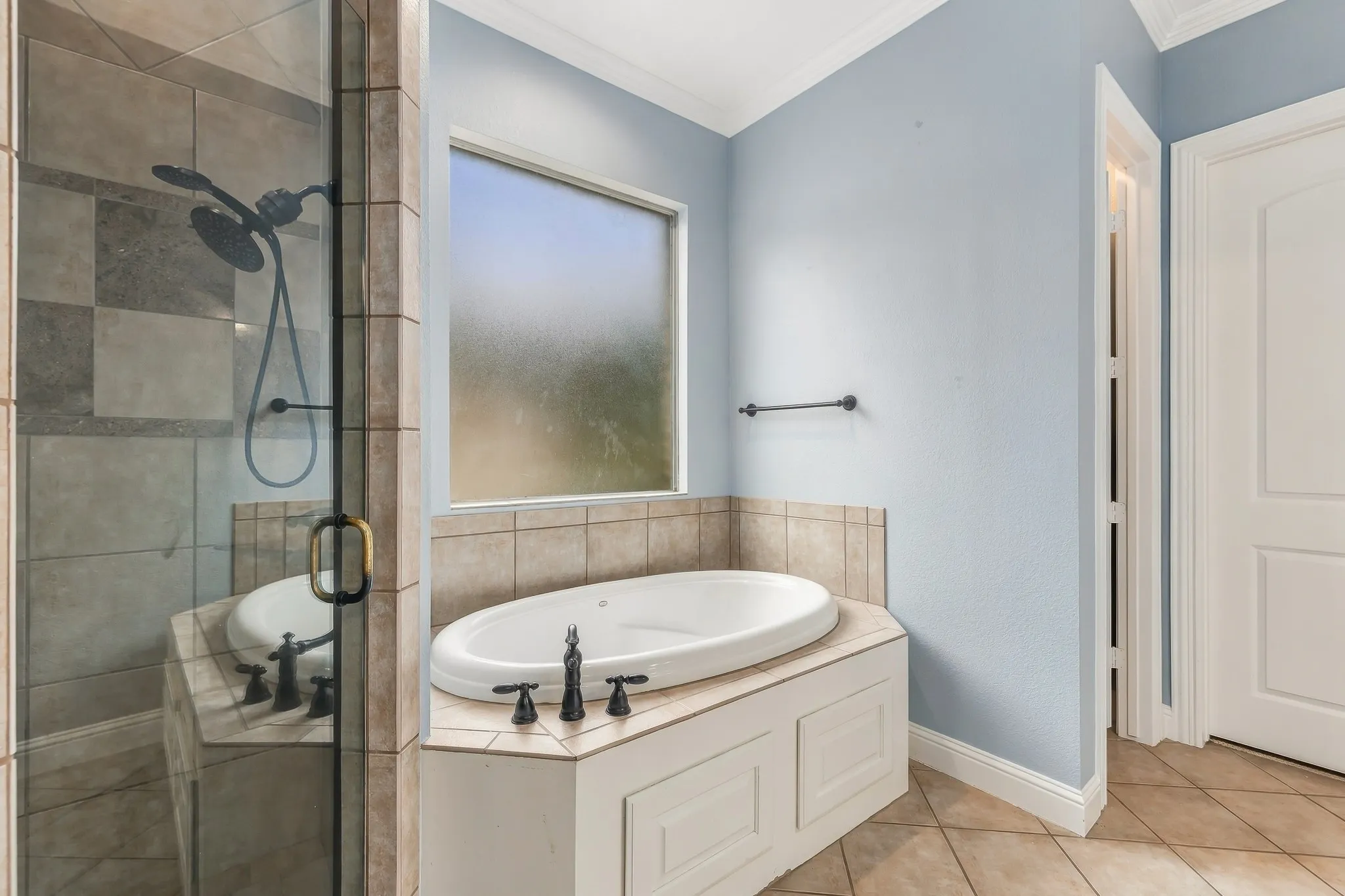 Single Family Residence For Sale in Tarrant County , 1803 Pintail Parkway, Euless, Texas 76039, 4 Bedroom, 4 Bathroom, 3 Garage spaces, 3,381 Sqft, built in 2005, mls#21399955, Real Estate Agent in Euless, Homes For Sale in Tarrant county, Homes For Sale in Euless, Realtor in Euless Texas, Real Estate Brokerage Independent Realty Texas, Luminita Cordes Realtor