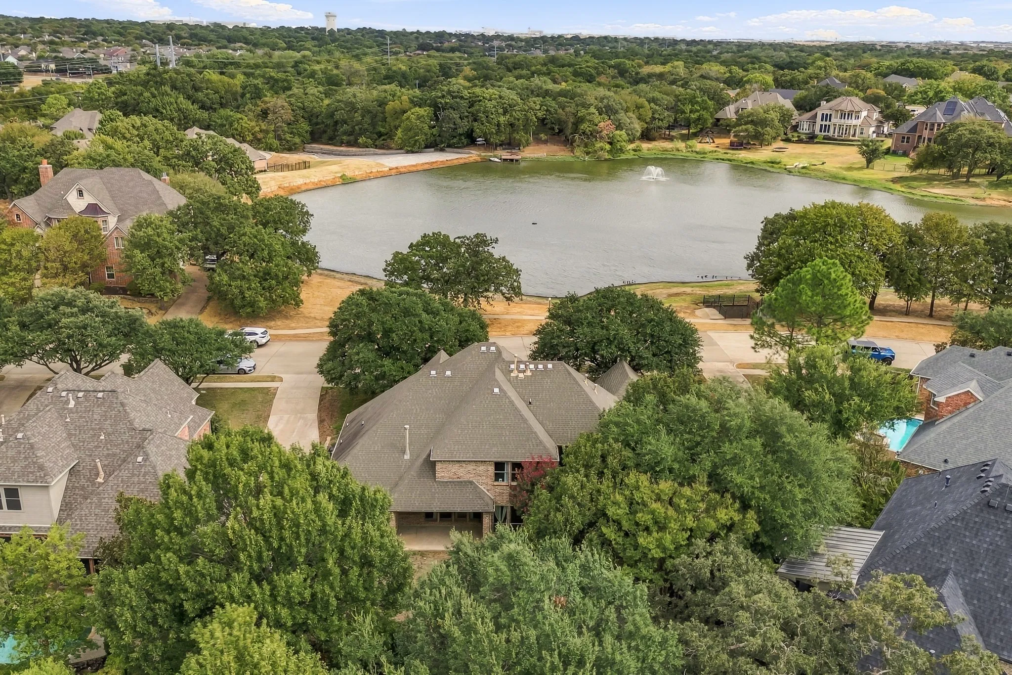 Single Family Residence For Sale in Tarrant County , 1803 Pintail Parkway, Euless, Texas 76039, 4 Bedroom, 4 Bathroom, 3 Garage spaces, 3,381 Sqft, built in 2005, mls#21399955, Real Estate Agent in Euless, Homes For Sale in Tarrant county, Homes For Sale in Euless, Realtor in Euless Texas, Real Estate Brokerage Independent Realty Texas, Luminita Cordes Realtor