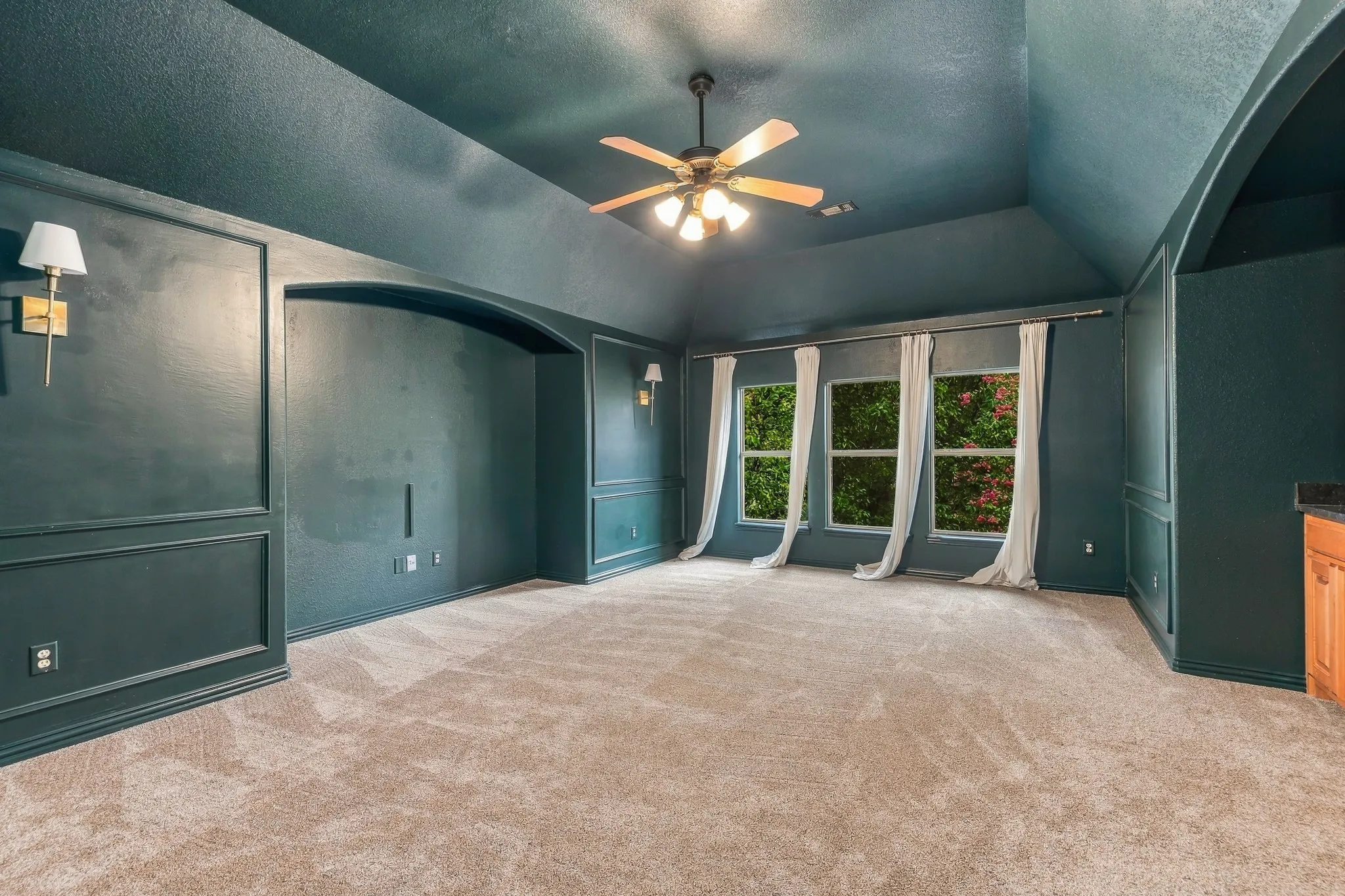 Single Family Residence For Sale in Tarrant County , 1803 Pintail Parkway, Euless, Texas 76039, 4 Bedroom, 4 Bathroom, 3 Garage spaces, 3,381 Sqft, built in 2005, mls#21399955, Real Estate Agent in Euless, Homes For Sale in Tarrant county, Homes For Sale in Euless, Realtor in Euless Texas, Real Estate Brokerage Independent Realty Texas, Luminita Cordes Realtor