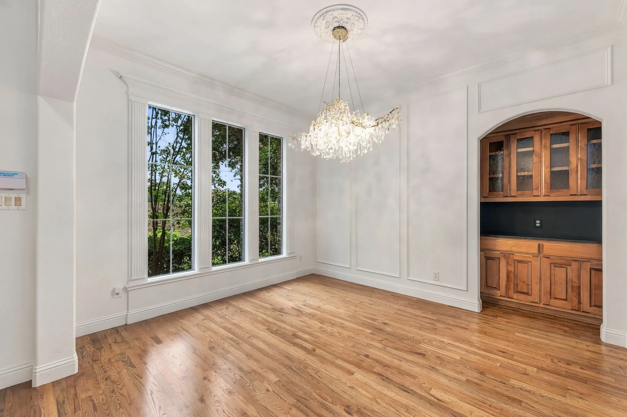 Single Family Residence For Sale in Tarrant County , 1803 Pintail Parkway, Euless, Texas 76039, 4 Bedroom, 4 Bathroom, 3 Garage spaces, 3,381 Sqft, built in 2005, mls#21399955, Real Estate Agent in Euless, Homes For Sale in Tarrant county, Homes For Sale in Euless, Realtor in Euless Texas, Real Estate Brokerage Independent Realty Texas, Luminita Cordes Realtor