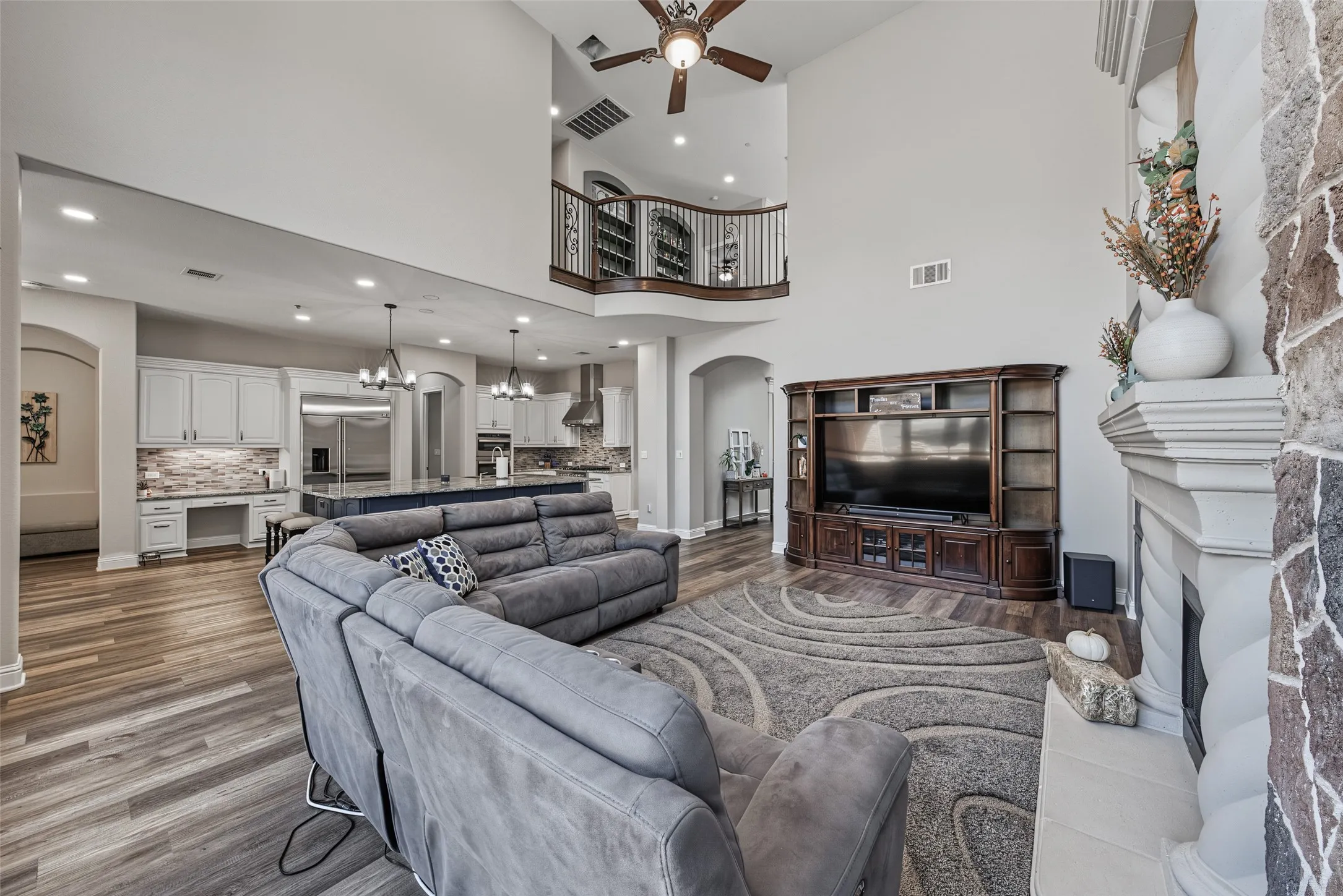 Single Family Residence For Sale in Collin County , 840 Del Carmen Drive, Prosper, Texas 75078, 4 Bedroom, 5 Bathroom, 3 Garage spaces, 4,919 Sqft, built in 2005, mls#21404776, Real Estate Agent in Prosper, Homes For Sale in Collin county, Homes For Sale in Prosper, Realtor in Prosper Texas, Real Estate Brokerage Independent Realty Texas, Luminita Cordes Realtor