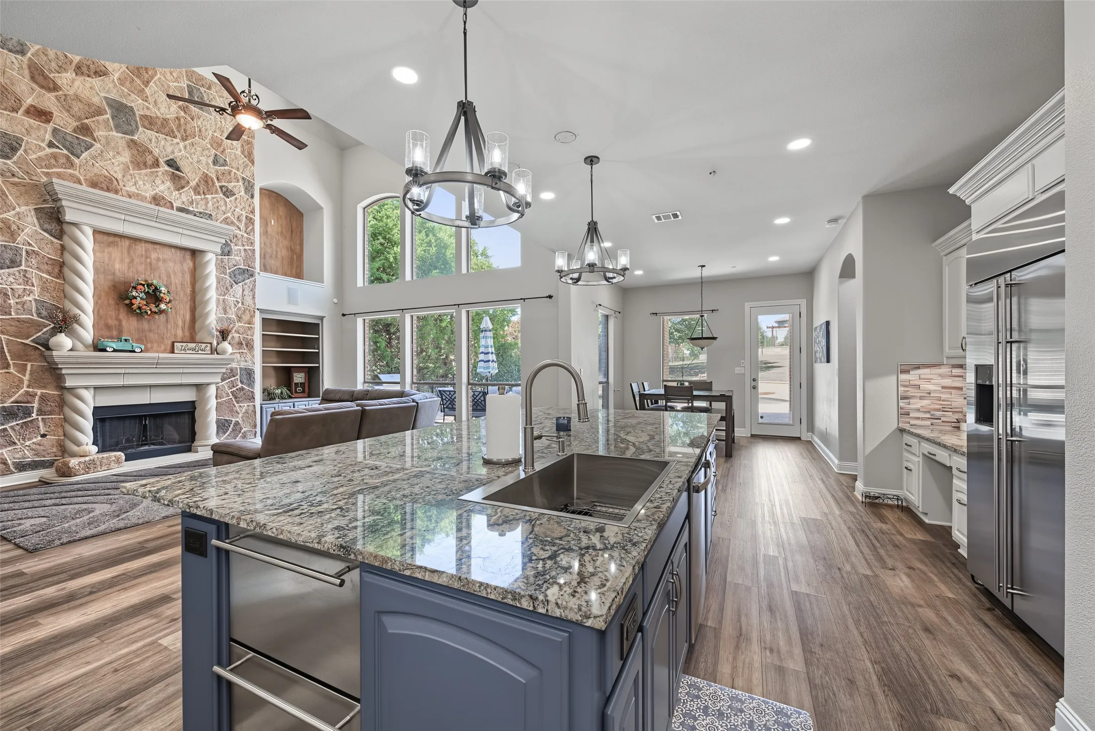 Single Family Residence For Sale in Collin County , 840 Del Carmen Drive, Prosper, Texas 75078, 4 Bedroom, 5 Bathroom, 3 Garage spaces, 4,919 Sqft, built in 2005, mls#21404776, Real Estate Agent in Prosper, Homes For Sale in Collin county, Homes For Sale in Prosper, Realtor in Prosper Texas, Real Estate Brokerage Independent Realty Texas, Luminita Cordes Realtor