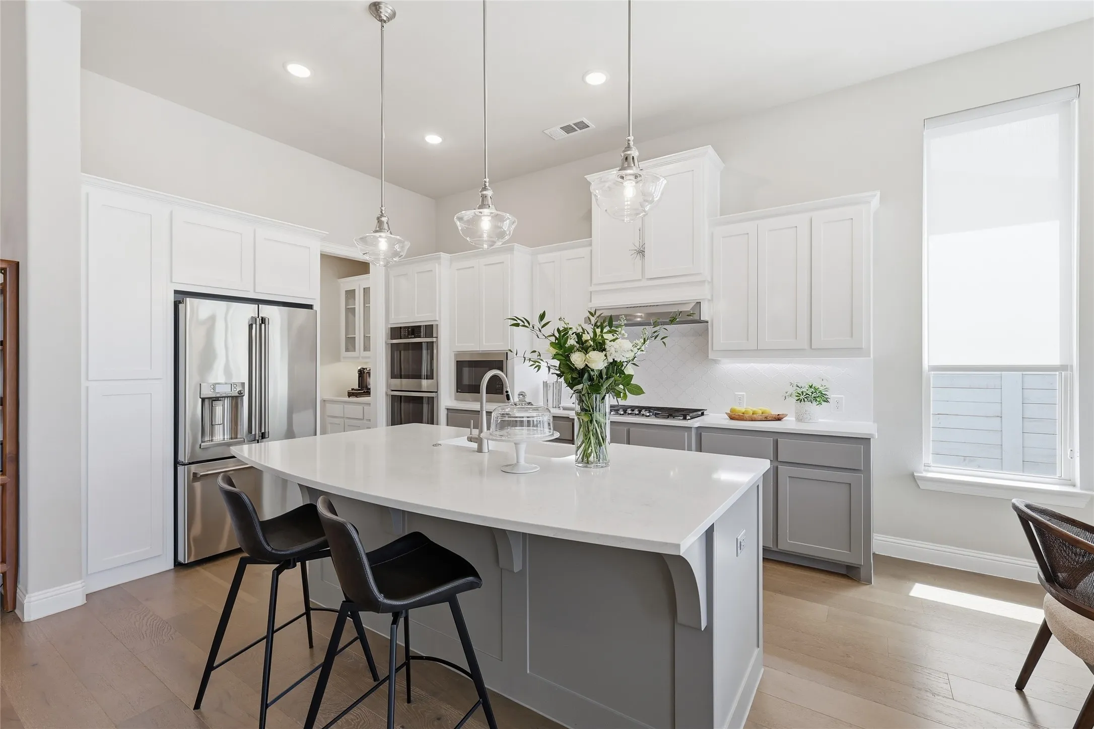 Single Family Residence For Sale in Denton County , 1209 10th Street, Argyle, Texas 76226, 5 Bedroom, 5 Bathroom, 3 Garage spaces, 3,912 Sqft, built in 2020, mls#21404100, Real Estate Agent in Argyle, Homes For Sale in Denton county, Homes For Sale in Argyle, Realtor in Argyle Texas, Real Estate Brokerage Independent Realty Texas, Luminita Cordes Realtor