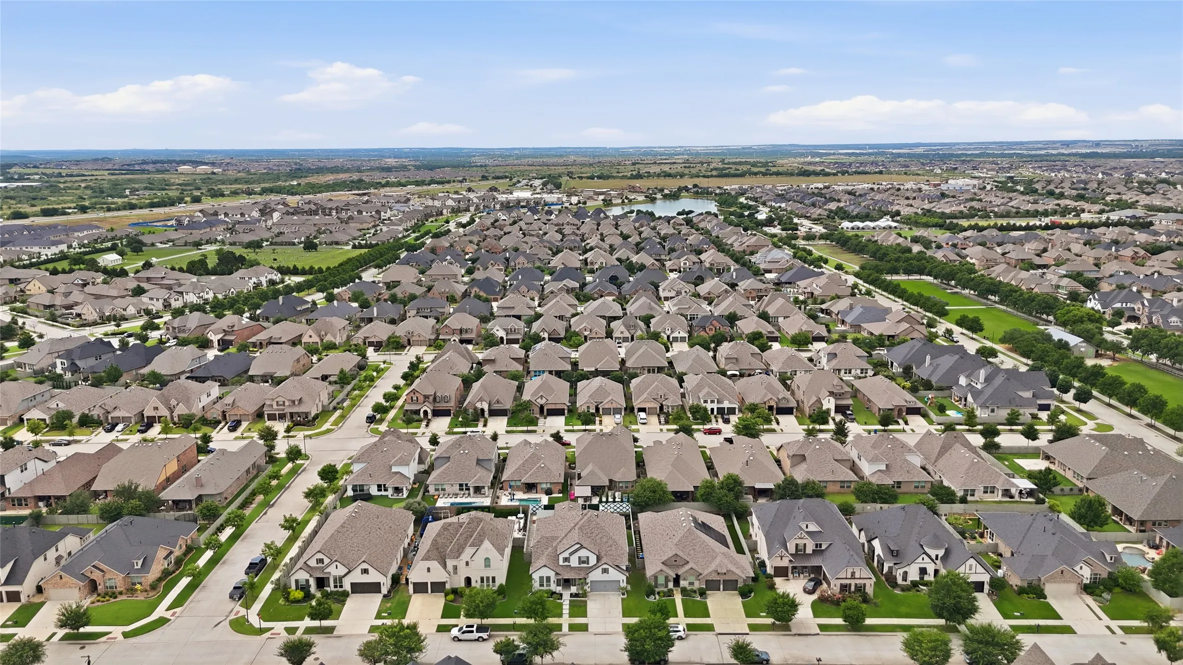 Single Family Residence For Sale in Denton County , 1209 10th Street, Argyle, Texas 76226, 5 Bedroom, 5 Bathroom, 3 Garage spaces, 3,912 Sqft, built in 2020, mls#21404100, Real Estate Agent in Argyle, Homes For Sale in Denton county, Homes For Sale in Argyle, Realtor in Argyle Texas, Real Estate Brokerage Independent Realty Texas, Luminita Cordes Realtor
