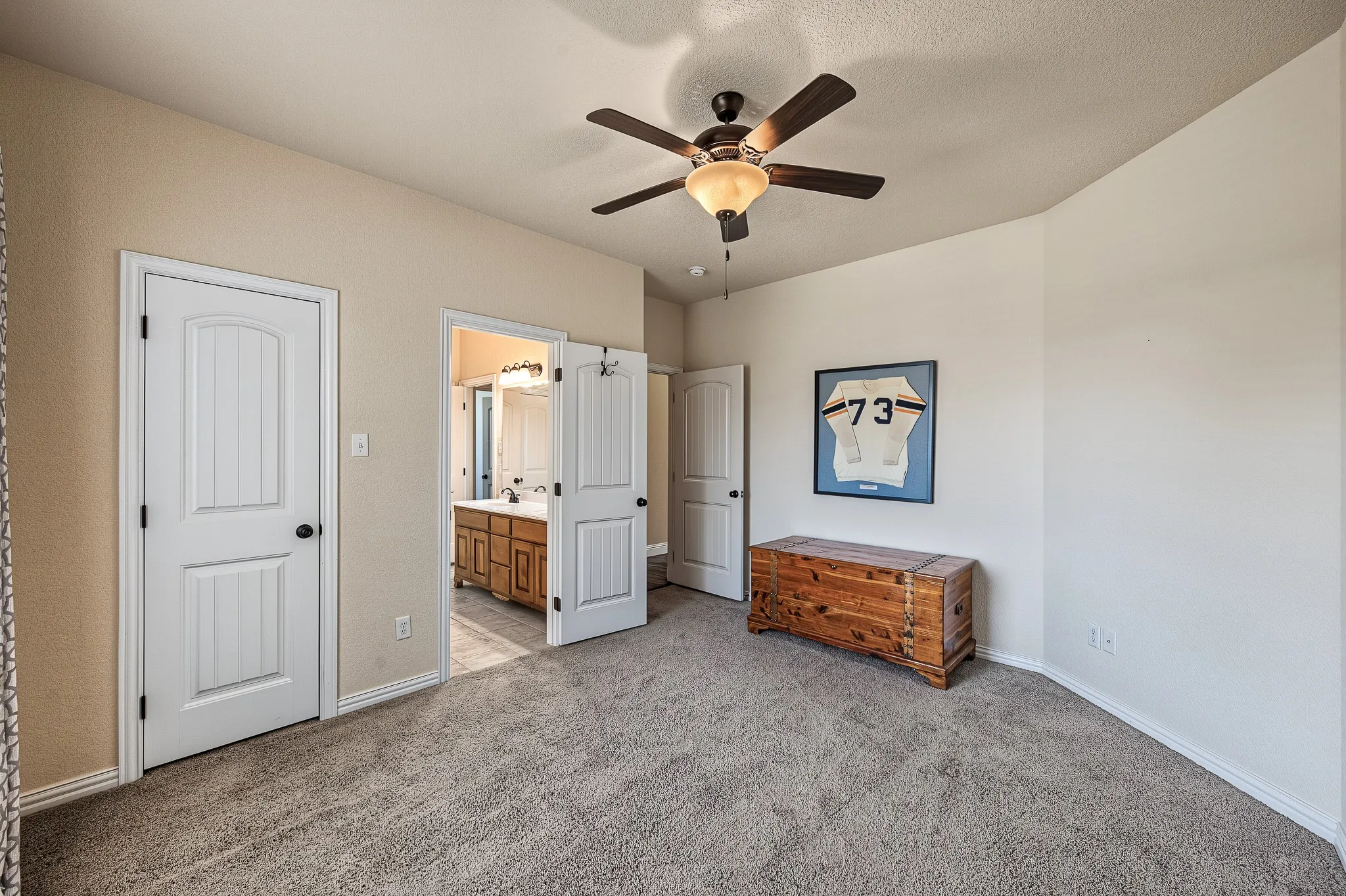 Secondary bedroom