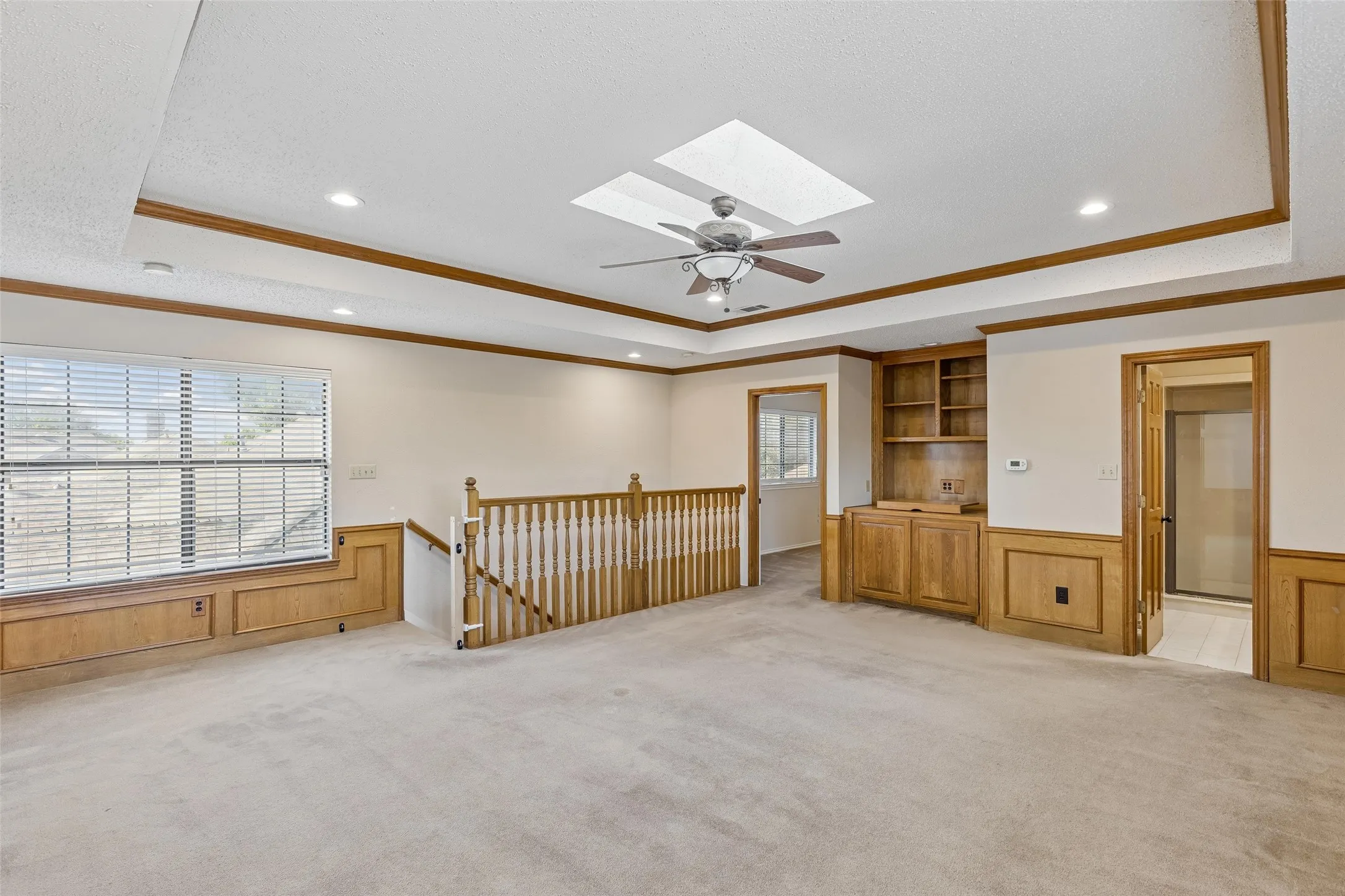Single Family Residence For Sale in Denton County , 2924 Cambridgeshire Drive, Carrollton, Texas 75007, 5 Bedroom, 4 Bathroom, 2 Garage spaces, 3,676 Sqft, built in 1985, mls#21403498, Real Estate Agent in Carrollton, Homes For Sale in Denton county, Homes For Sale in Carrollton, Realtor in Carrollton Texas, Real Estate Brokerage Independent Realty Texas, Luminita Cordes Realtor