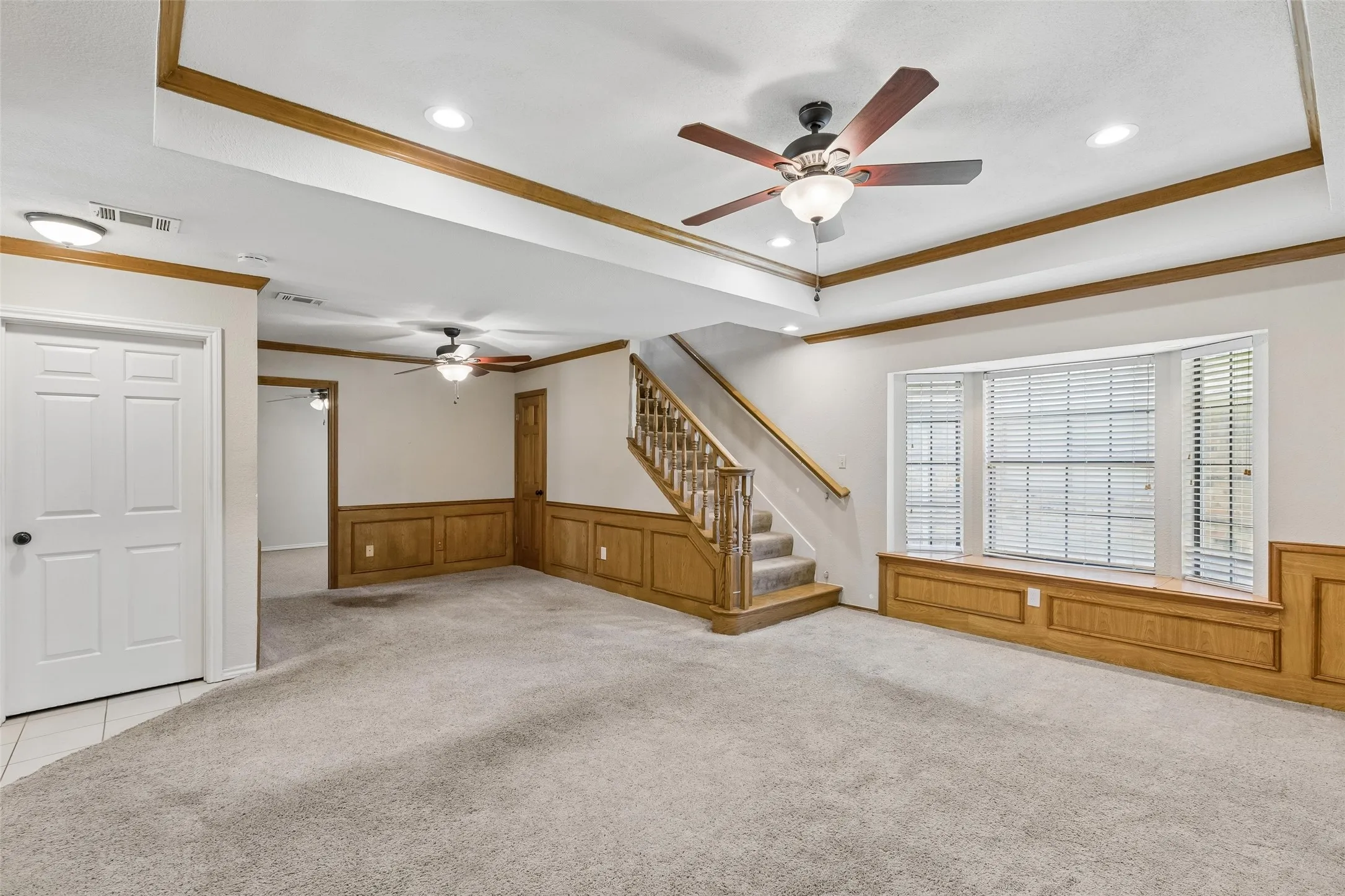 Single Family Residence For Sale in Denton County , 2924 Cambridgeshire Drive, Carrollton, Texas 75007, 5 Bedroom, 4 Bathroom, 2 Garage spaces, 3,676 Sqft, built in 1985, mls#21403498, Real Estate Agent in Carrollton, Homes For Sale in Denton county, Homes For Sale in Carrollton, Realtor in Carrollton Texas, Real Estate Brokerage Independent Realty Texas, Luminita Cordes Realtor