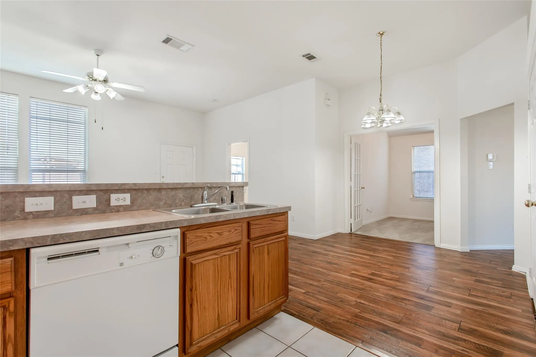 Duplex For Rent in Denton County , 1727 Preston On The Lake Boulevard, Little Elm, Texas 75068, 2 Bedroom, 2 Bathroom, 2 Garage spaces, 1,105 Sqft, built in 2004, mls#21403718, Real Estate Agent in Little Elm, Homes For Rent in Denton county, Homes For Rent in Little Elm, Realtor in Little Elm Texas, Real Estate Brokerage Independent Realty Texas, Luminita Cordes Realtor