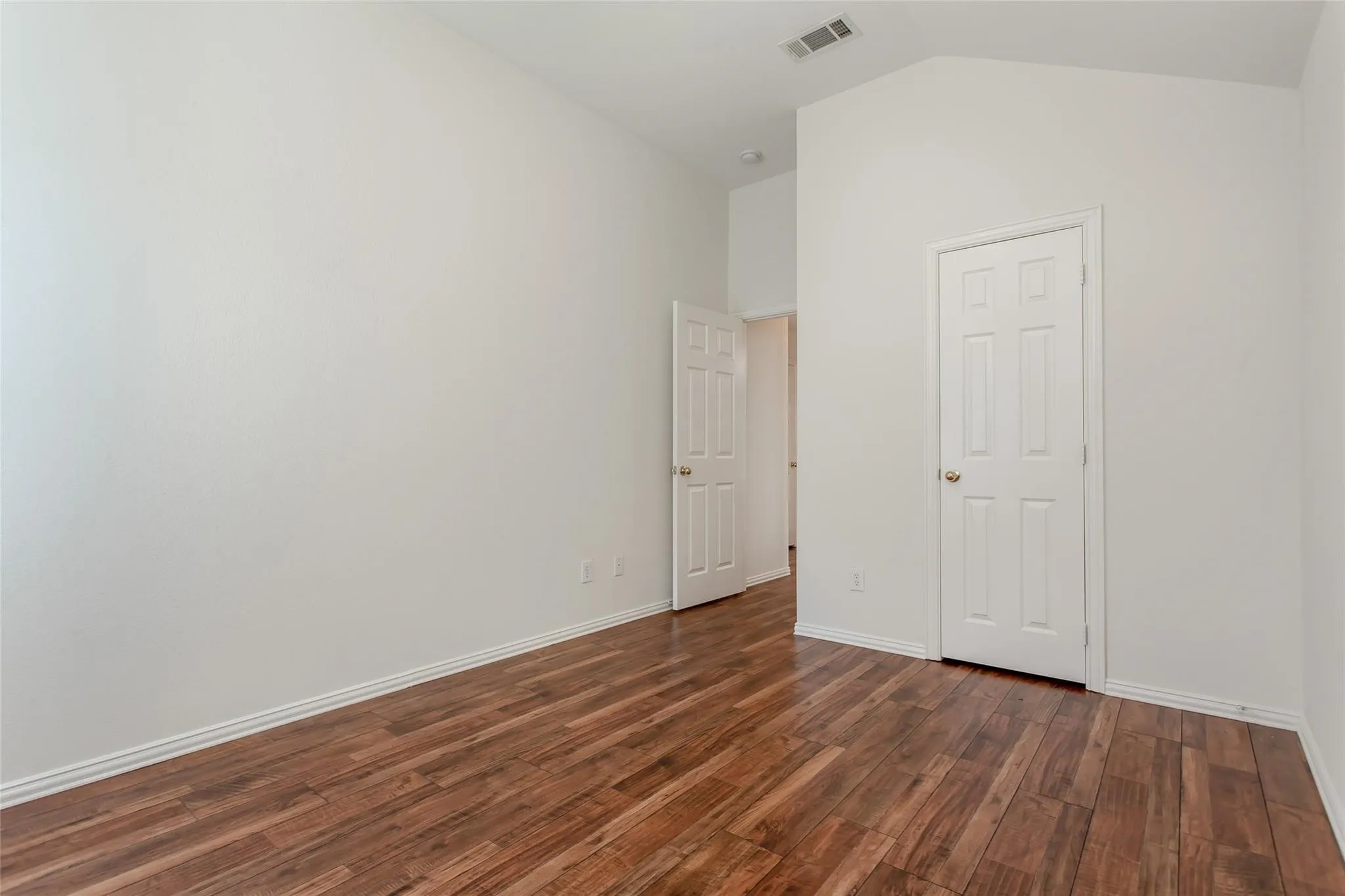 Duplex For Rent in Denton County , 1727 Preston On The Lake Boulevard, Little Elm, Texas 75068, 2 Bedroom, 2 Bathroom, 2 Garage spaces, 1,105 Sqft, built in 2004, mls#21403718, Real Estate Agent in Little Elm, Homes For Rent in Denton county, Homes For Rent in Little Elm, Realtor in Little Elm Texas, Real Estate Brokerage Independent Realty Texas, Luminita Cordes Realtor