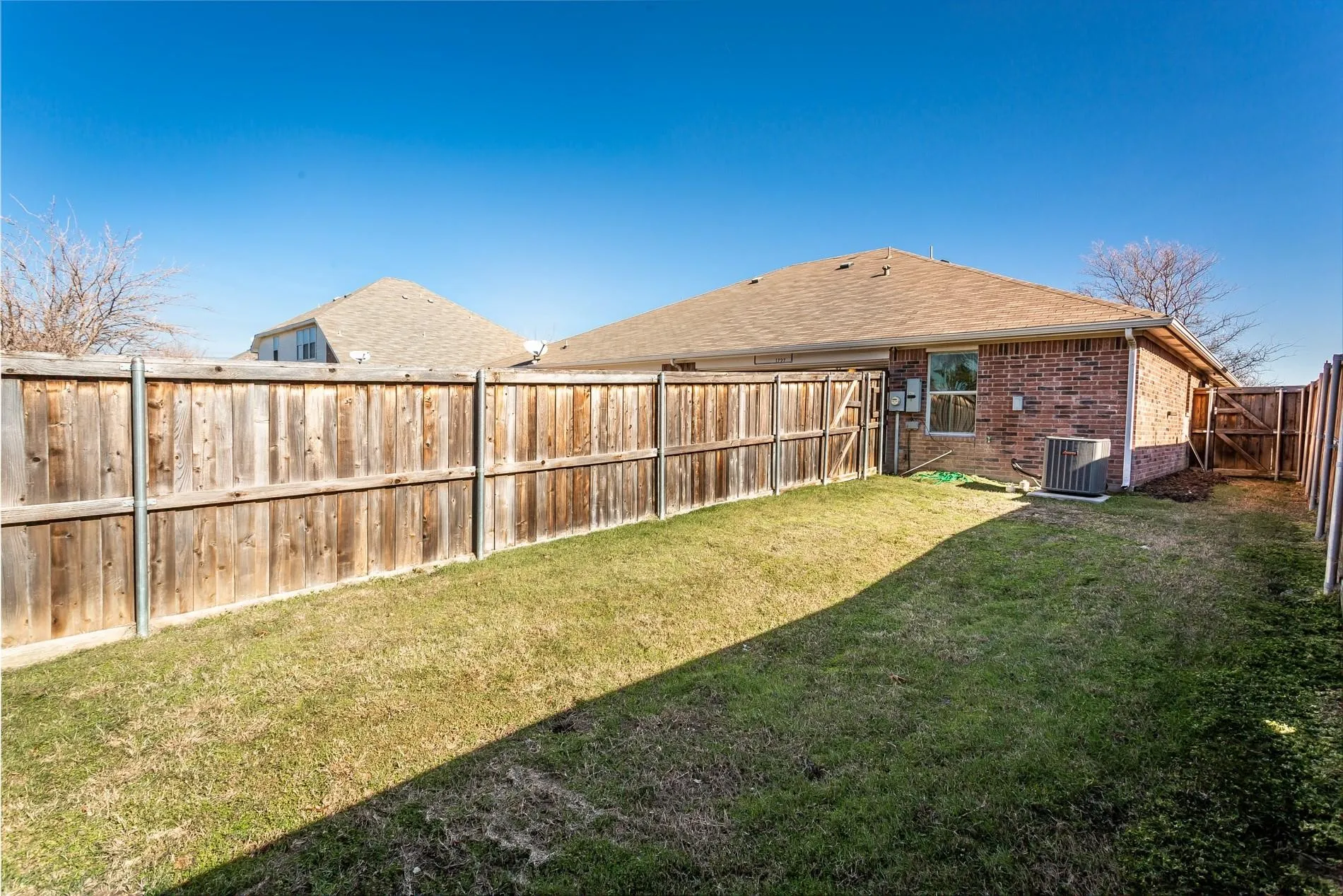 Duplex For Rent in Denton County , 1727 Preston On The Lake Boulevard, Little Elm, Texas 75068, 2 Bedroom, 2 Bathroom, 2 Garage spaces, 1,105 Sqft, built in 2004, mls#21403718, Real Estate Agent in Little Elm, Homes For Rent in Denton county, Homes For Rent in Little Elm, Realtor in Little Elm Texas, Real Estate Brokerage Independent Realty Texas, Luminita Cordes Realtor