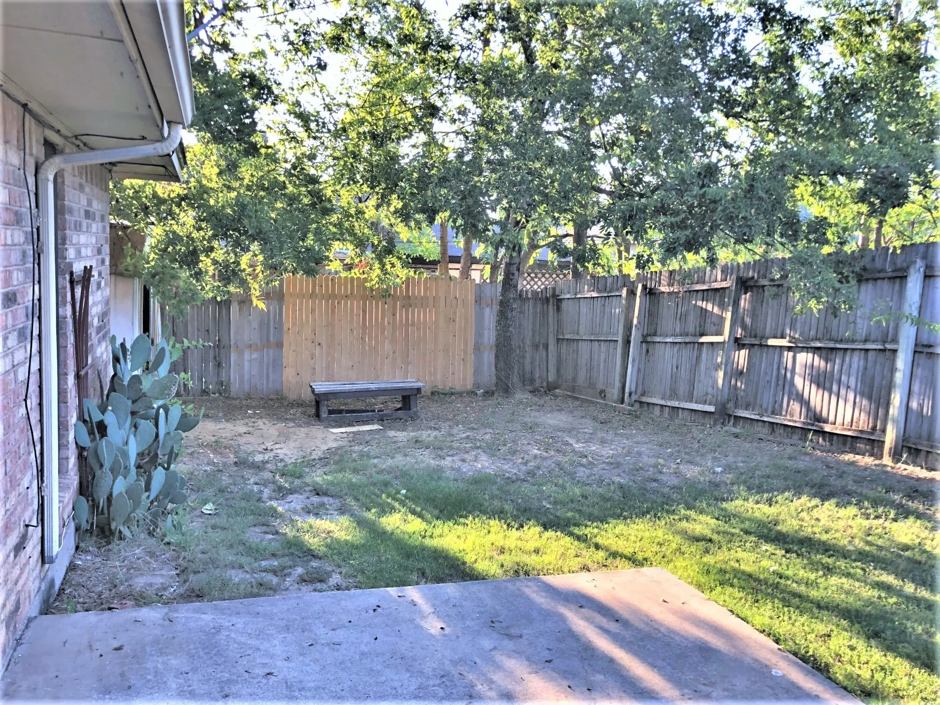 Duplex For Rent in Collin County , 9792 Windy Ridge Road, Frisco, Texas 75033, 3 Bedroom, 2 Bathroom, Garage spaces, 1,262 Sqft, built in 1983, mls#21405565, Real Estate Agent in Frisco, Homes For Rent in Collin county, Homes For Rent in Frisco, Realtor in Frisco Texas, Real Estate Brokerage Independent Realty Texas, Luminita Cordes Realtor