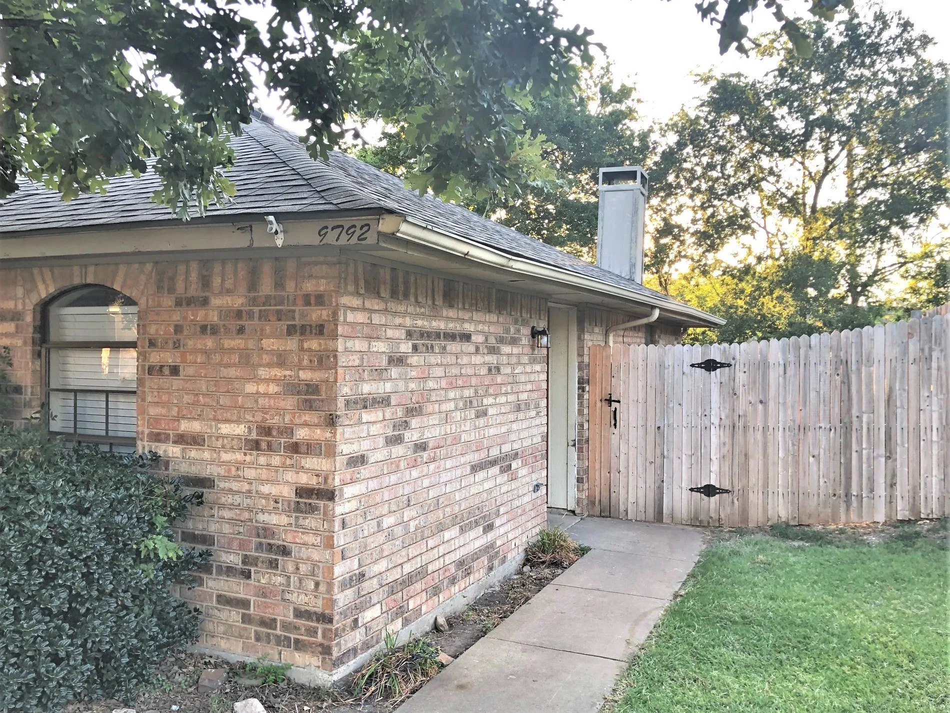 Duplex For Rent in Collin County , 9792 Windy Ridge Road, Frisco, Texas 75033, 3 Bedroom, 2 Bathroom, Garage spaces, 1,262 Sqft, built in 1983, mls#21405565, Real Estate Agent in Frisco, Homes For Rent in Collin county, Homes For Rent in Frisco, Realtor in Frisco Texas, Real Estate Brokerage Independent Realty Texas, Luminita Cordes Realtor