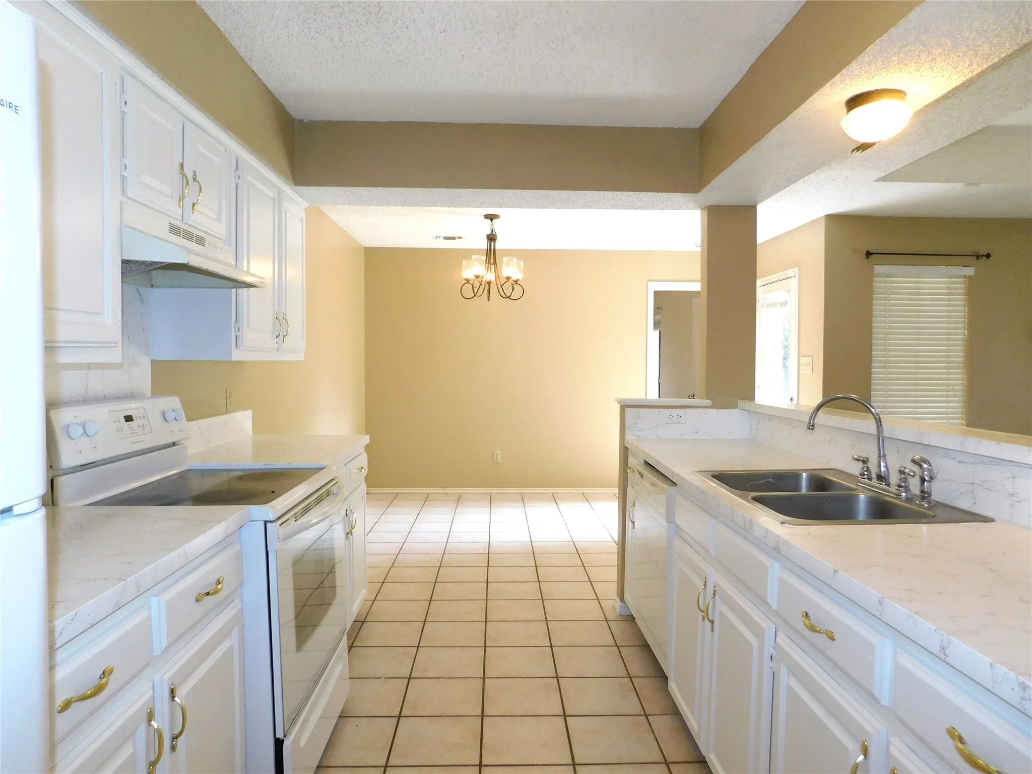 Duplex For Rent in Collin County , 9792 Windy Ridge Road, Frisco, Texas 75033, 3 Bedroom, 2 Bathroom, Garage spaces, 1,262 Sqft, built in 1983, mls#21405565, Real Estate Agent in Frisco, Homes For Rent in Collin county, Homes For Rent in Frisco, Realtor in Frisco Texas, Real Estate Brokerage Independent Realty Texas, Luminita Cordes Realtor