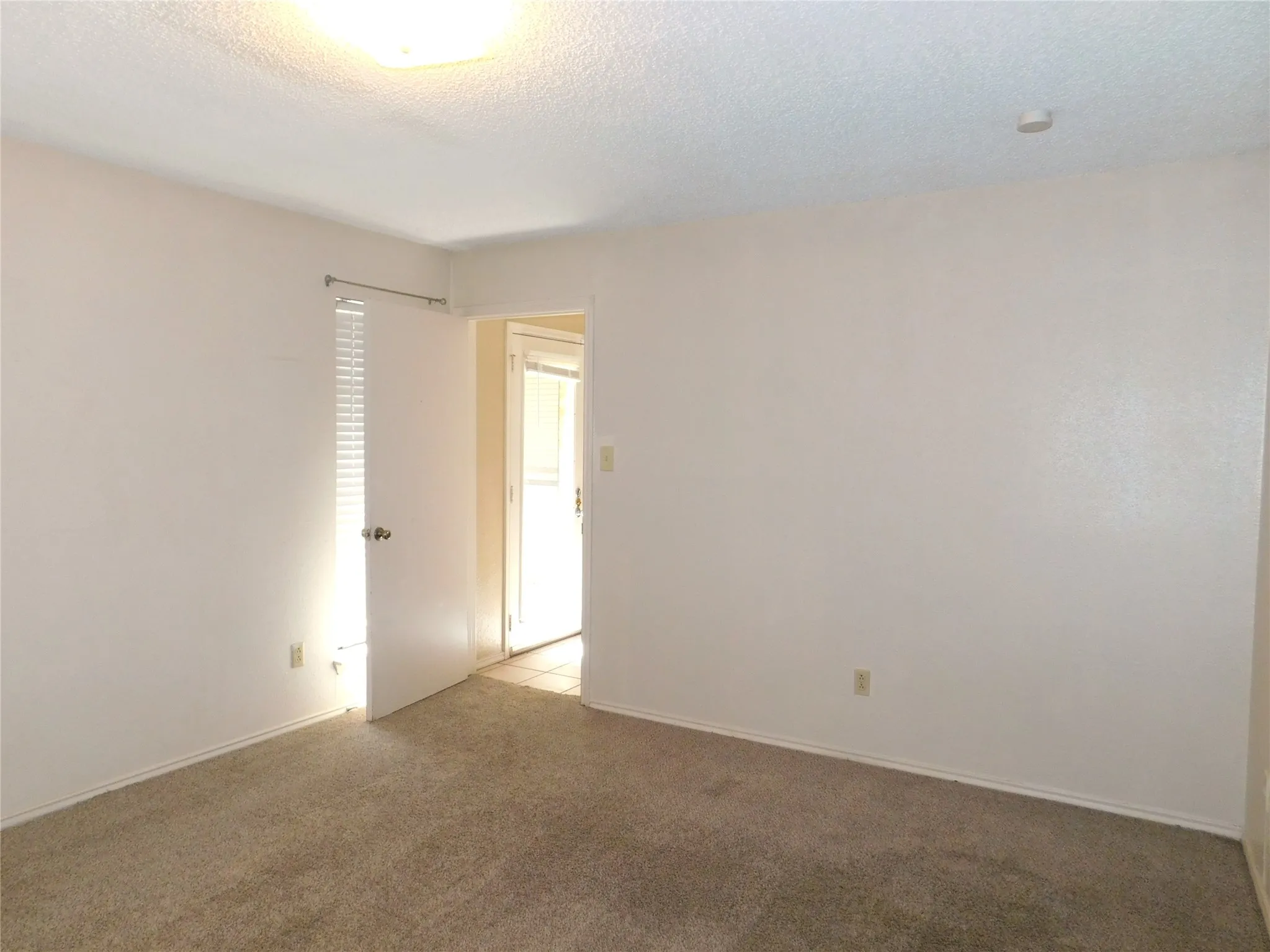 Duplex For Rent in Collin County , 9792 Windy Ridge Road, Frisco, Texas 75033, 3 Bedroom, 2 Bathroom, Garage spaces, 1,262 Sqft, built in 1983, mls#21405565, Real Estate Agent in Frisco, Homes For Rent in Collin county, Homes For Rent in Frisco, Realtor in Frisco Texas, Real Estate Brokerage Independent Realty Texas, Luminita Cordes Realtor