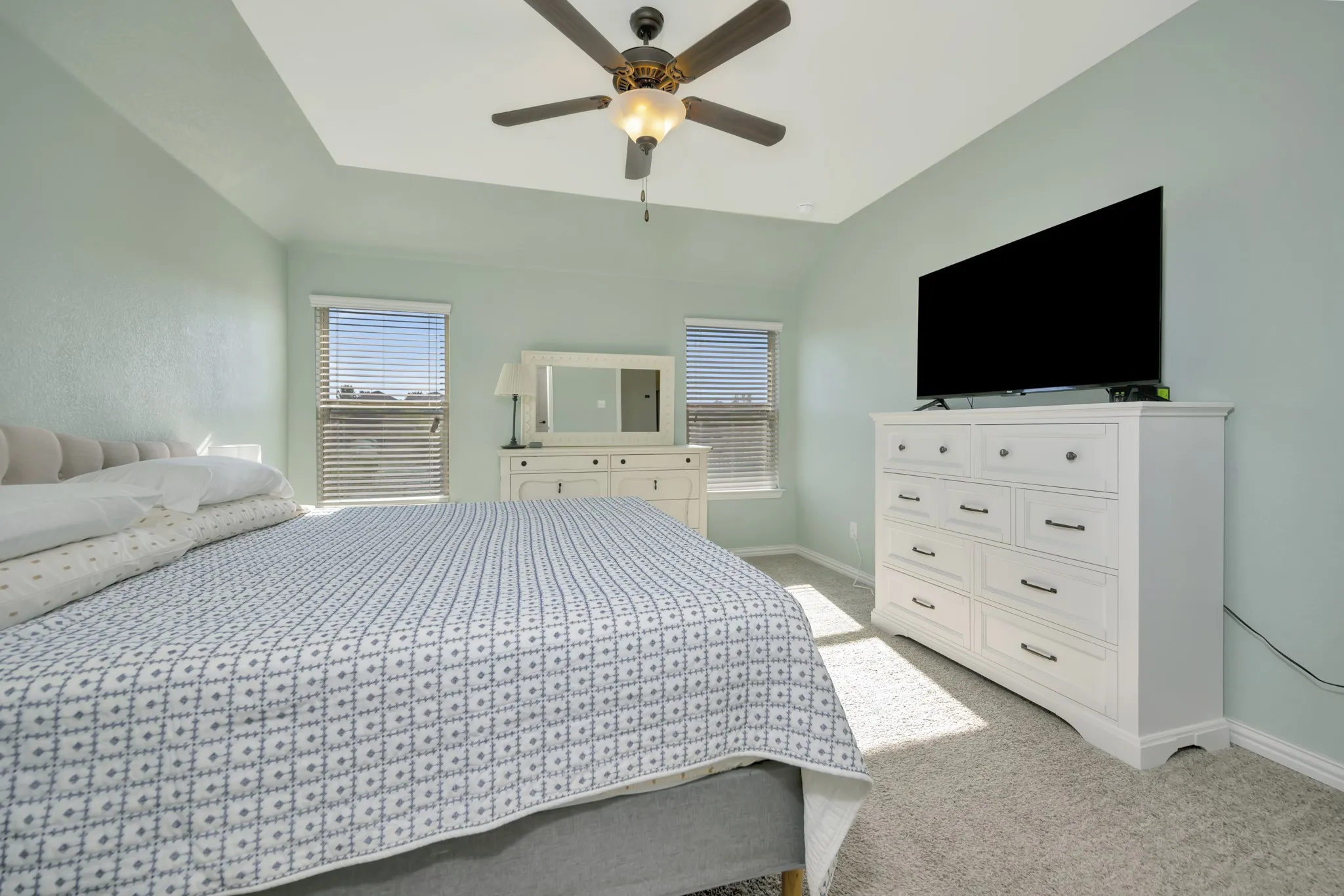 Single Family Residence For Sale in Tarrant County , 8457 Sweet Flag Lane, Fort Worth, Texas 76123, 4 Bedroom, 3 Bathroom, 2 Garage spaces, 2,250 Sqft, built in 2018, mls#21397790, Real Estate Agent in Fort Worth, Homes For Sale in Tarrant county, Homes For Sale in Fort Worth, Realtor in Fort Worth Texas, Real Estate Brokerage Independent Realty Texas, Luminita Cordes Realtor