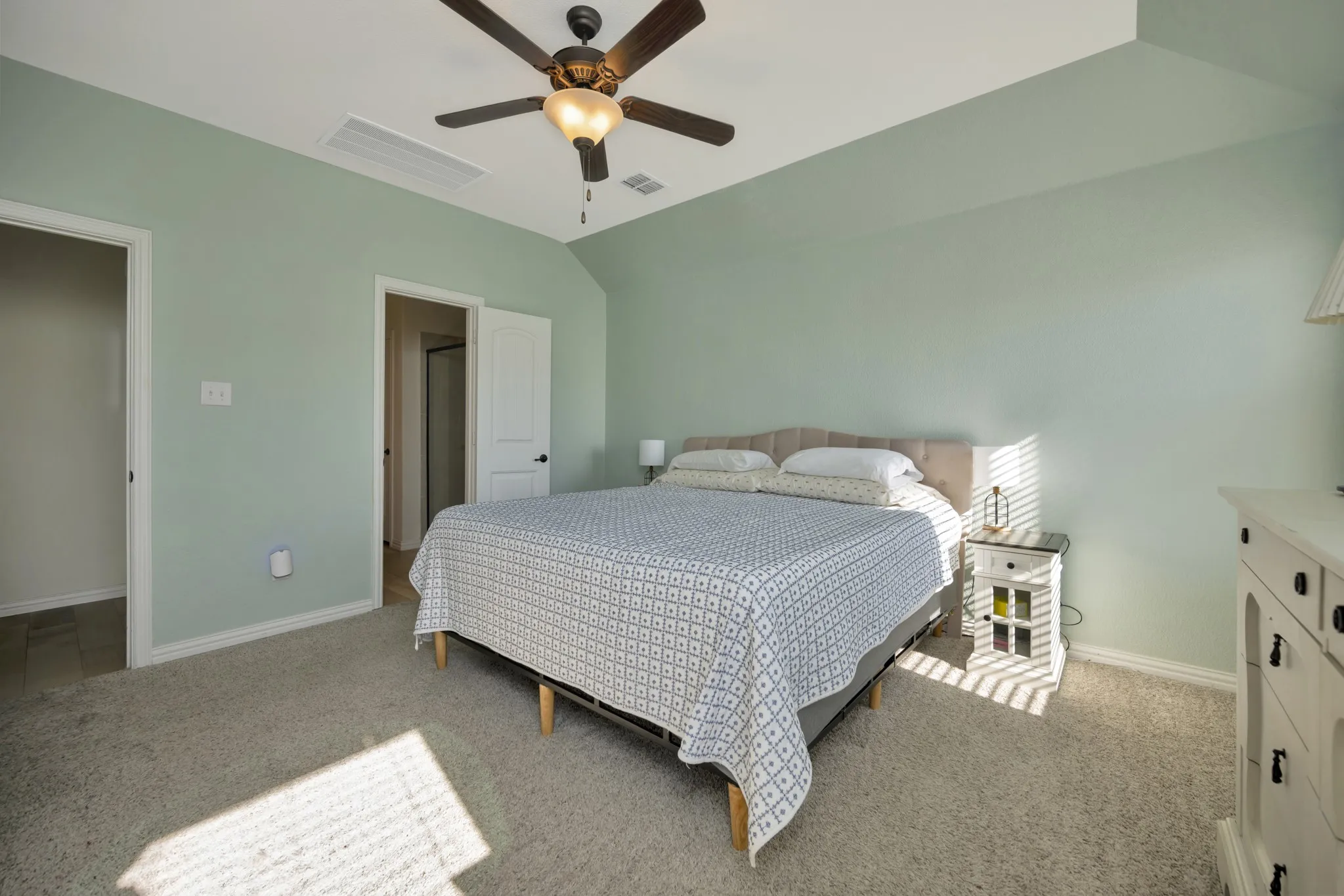 Single Family Residence For Sale in Tarrant County , 8457 Sweet Flag Lane, Fort Worth, Texas 76123, 4 Bedroom, 3 Bathroom, 2 Garage spaces, 2,250 Sqft, built in 2018, mls#21397790, Real Estate Agent in Fort Worth, Homes For Sale in Tarrant county, Homes For Sale in Fort Worth, Realtor in Fort Worth Texas, Real Estate Brokerage Independent Realty Texas, Luminita Cordes Realtor