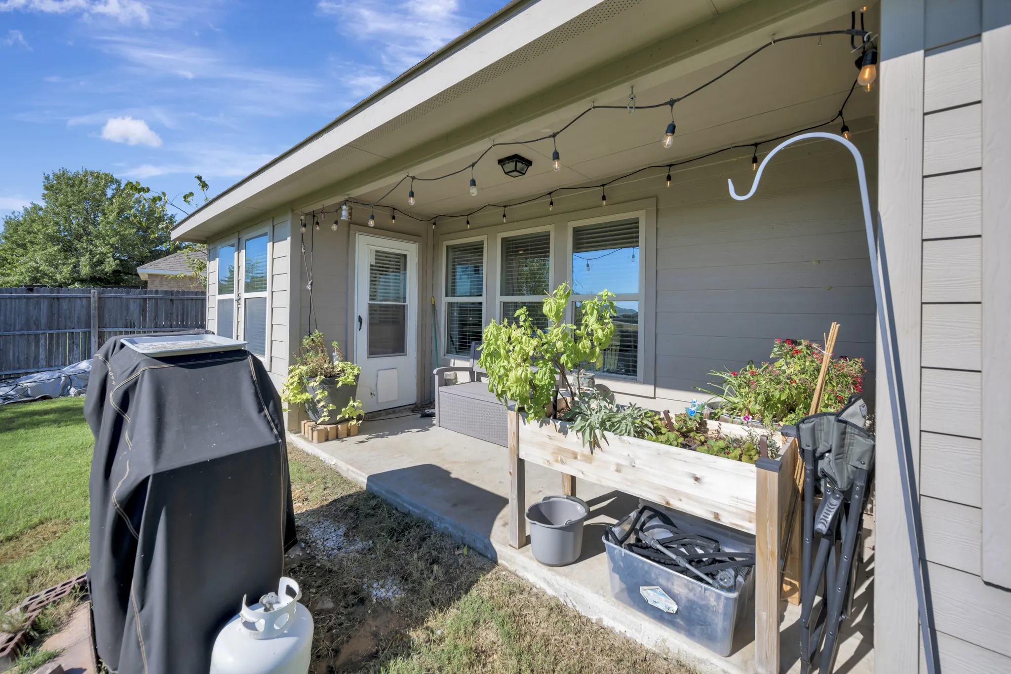 Single Family Residence For Sale in Tarrant County , 8457 Sweet Flag Lane, Fort Worth, Texas 76123, 4 Bedroom, 3 Bathroom, 2 Garage spaces, 2,250 Sqft, built in 2018, mls#21397790, Real Estate Agent in Fort Worth, Homes For Sale in Tarrant county, Homes For Sale in Fort Worth, Realtor in Fort Worth Texas, Real Estate Brokerage Independent Realty Texas, Luminita Cordes Realtor