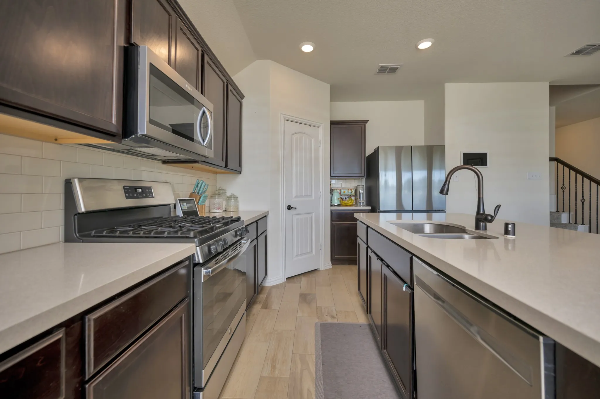 Single Family Residence For Sale in Tarrant County , 8457 Sweet Flag Lane, Fort Worth, Texas 76123, 4 Bedroom, 3 Bathroom, 2 Garage spaces, 2,250 Sqft, built in 2018, mls#21397790, Real Estate Agent in Fort Worth, Homes For Sale in Tarrant county, Homes For Sale in Fort Worth, Realtor in Fort Worth Texas, Real Estate Brokerage Independent Realty Texas, Luminita Cordes Realtor