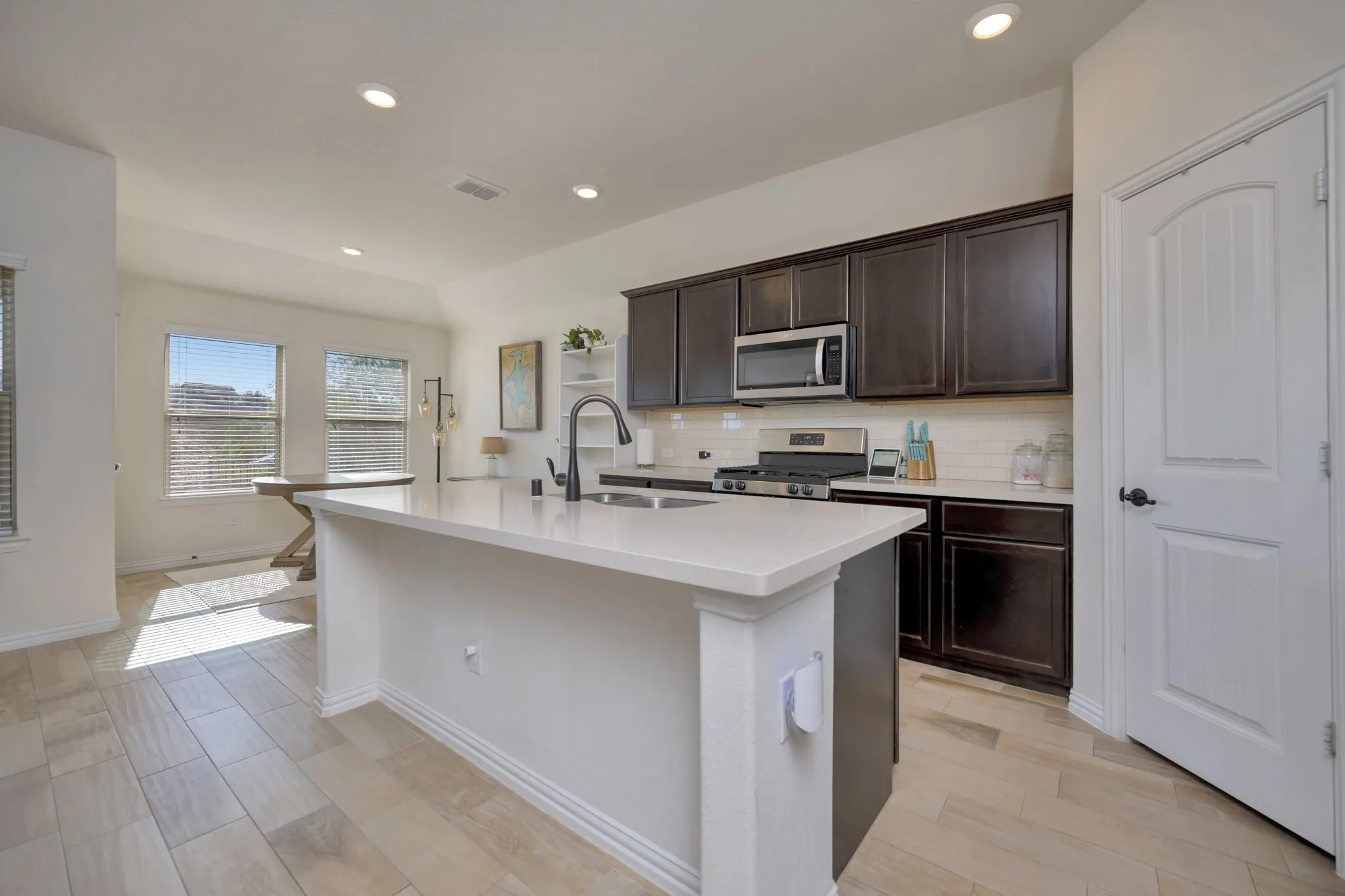 Single Family Residence For Sale in Tarrant County , 8457 Sweet Flag Lane, Fort Worth, Texas 76123, 4 Bedroom, 3 Bathroom, 2 Garage spaces, 2,250 Sqft, built in 2018, mls#21397790, Real Estate Agent in Fort Worth, Homes For Sale in Tarrant county, Homes For Sale in Fort Worth, Realtor in Fort Worth Texas, Real Estate Brokerage Independent Realty Texas, Luminita Cordes Realtor