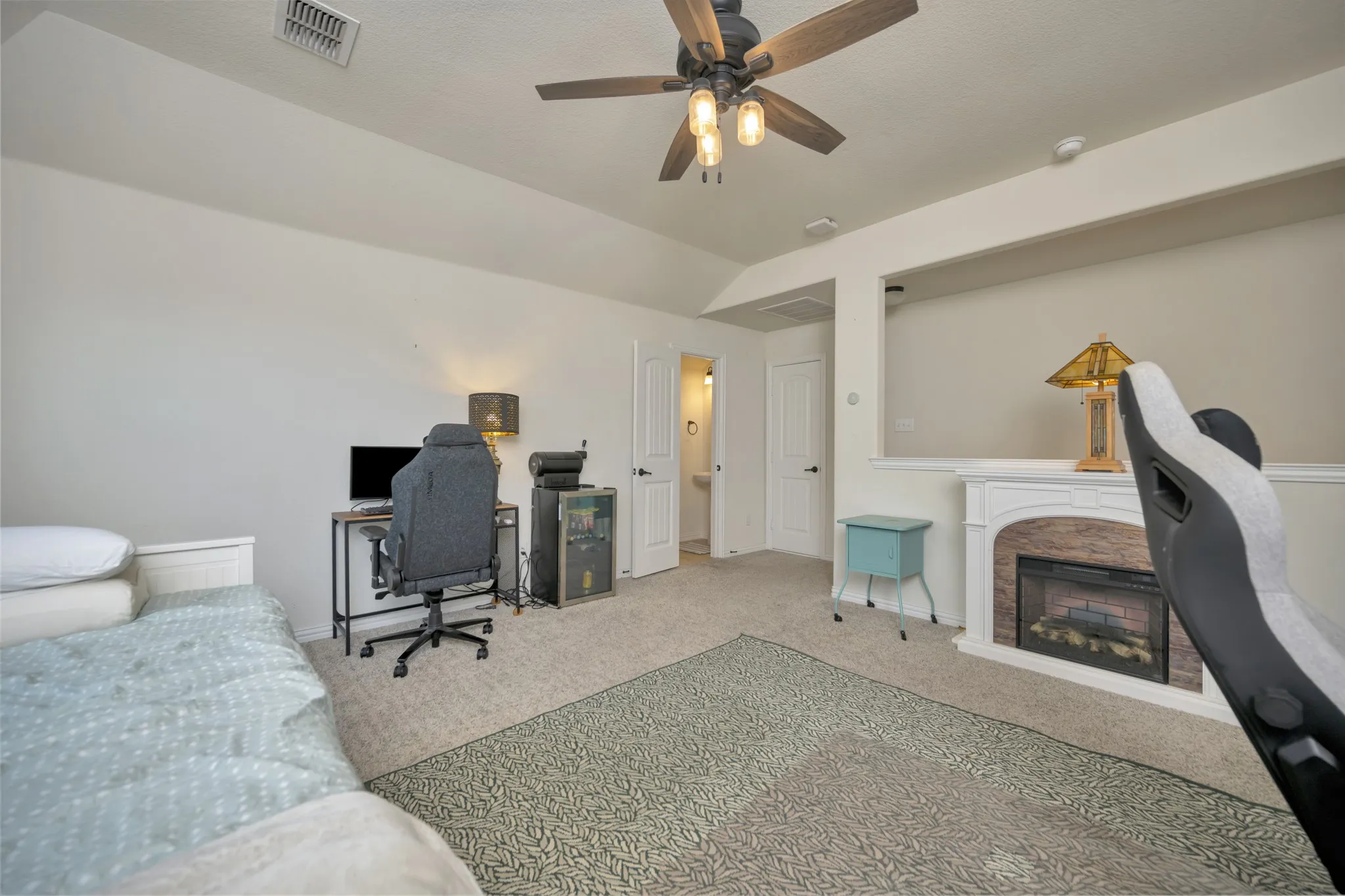 Single Family Residence For Sale in Tarrant County , 8457 Sweet Flag Lane, Fort Worth, Texas 76123, 4 Bedroom, 3 Bathroom, 2 Garage spaces, 2,250 Sqft, built in 2018, mls#21397790, Real Estate Agent in Fort Worth, Homes For Sale in Tarrant county, Homes For Sale in Fort Worth, Realtor in Fort Worth Texas, Real Estate Brokerage Independent Realty Texas, Luminita Cordes Realtor