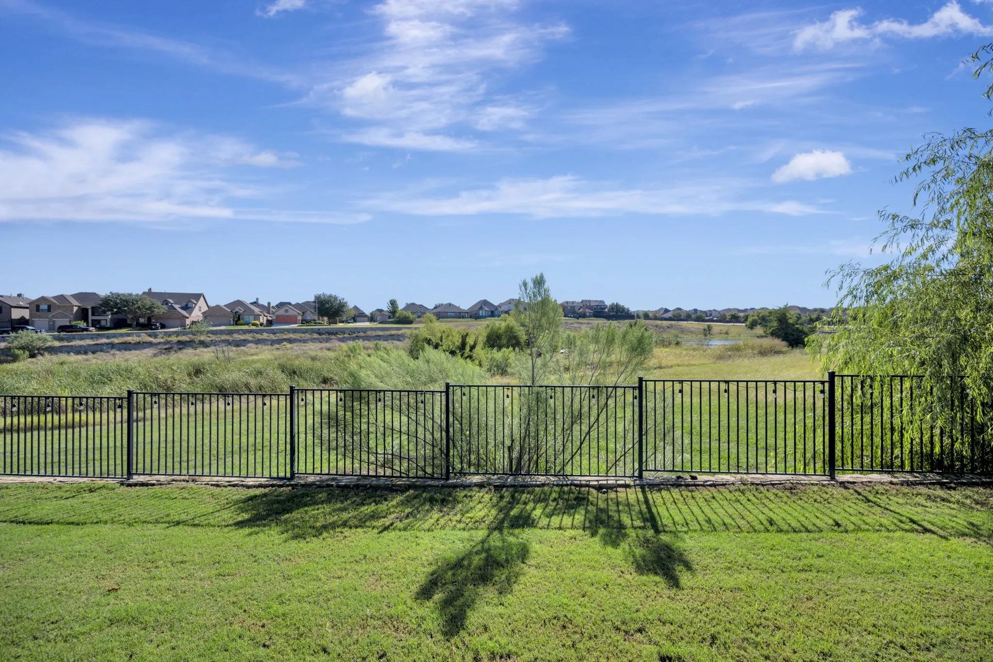 Single Family Residence For Sale in Tarrant County , 8457 Sweet Flag Lane, Fort Worth, Texas 76123, 4 Bedroom, 3 Bathroom, 2 Garage spaces, 2,250 Sqft, built in 2018, mls#21397790, Real Estate Agent in Fort Worth, Homes For Sale in Tarrant county, Homes For Sale in Fort Worth, Realtor in Fort Worth Texas, Real Estate Brokerage Independent Realty Texas, Luminita Cordes Realtor