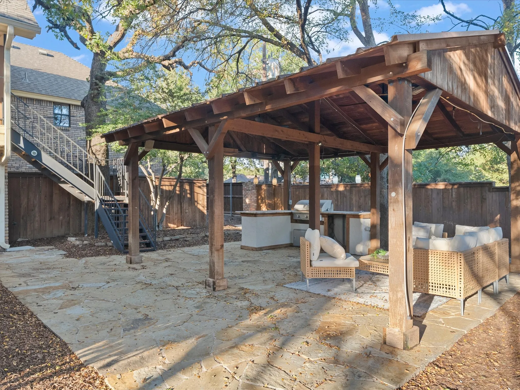 Single Family Residence For Sale in Tarrant County , 3509 Brentwood Drive, Colleyville, Texas 76034, 5 Bedroom, 5 Bathroom, 3 Garage spaces, 5,226 Sqft, built in 1983, mls#21367786, Real Estate Agent in Colleyville, Homes For Sale in Tarrant county, Homes For Sale in Colleyville, Realtor in Colleyville Texas, Real Estate Brokerage Independent Realty Texas, Luminita Cordes Realtor