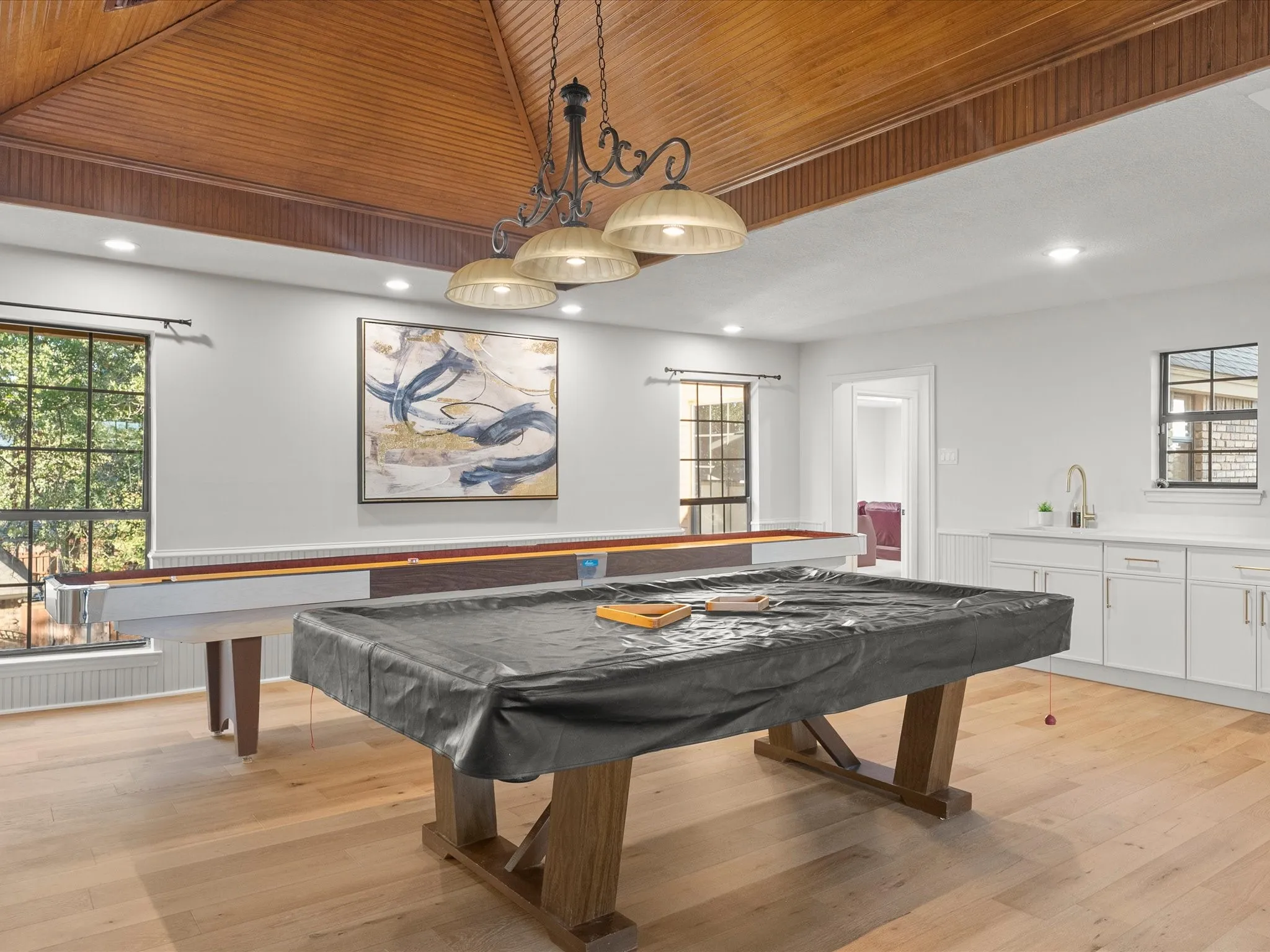 Single Family Residence For Sale in Tarrant County , 3509 Brentwood Drive, Colleyville, Texas 76034, 5 Bedroom, 5 Bathroom, 3 Garage spaces, 5,226 Sqft, built in 1983, mls#21367786, Real Estate Agent in Colleyville, Homes For Sale in Tarrant county, Homes For Sale in Colleyville, Realtor in Colleyville Texas, Real Estate Brokerage Independent Realty Texas, Luminita Cordes Realtor