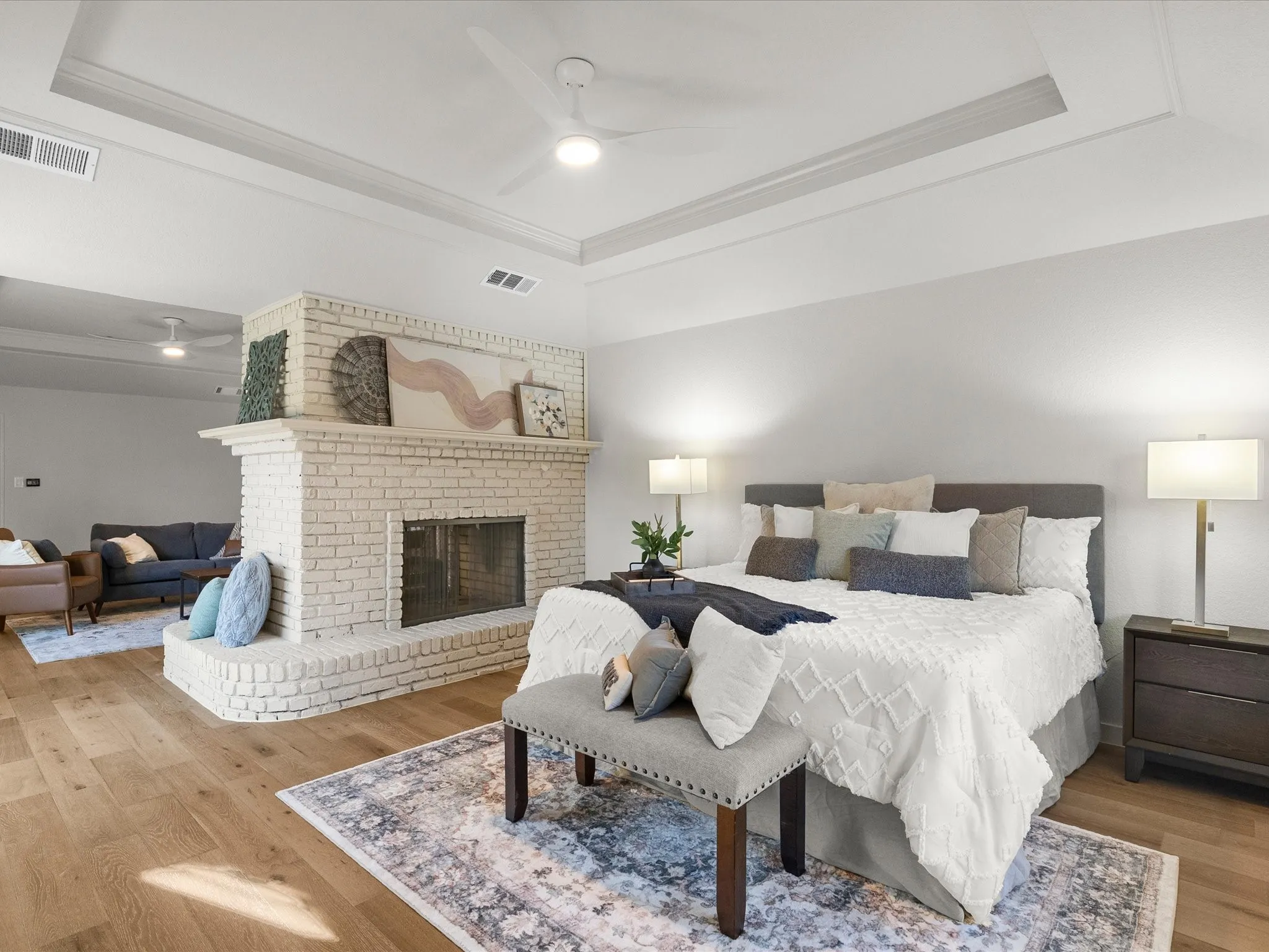 Single Family Residence For Sale in Tarrant County , 3509 Brentwood Drive, Colleyville, Texas 76034, 5 Bedroom, 5 Bathroom, 3 Garage spaces, 5,226 Sqft, built in 1983, mls#21367786, Real Estate Agent in Colleyville, Homes For Sale in Tarrant county, Homes For Sale in Colleyville, Realtor in Colleyville Texas, Real Estate Brokerage Independent Realty Texas, Luminita Cordes Realtor