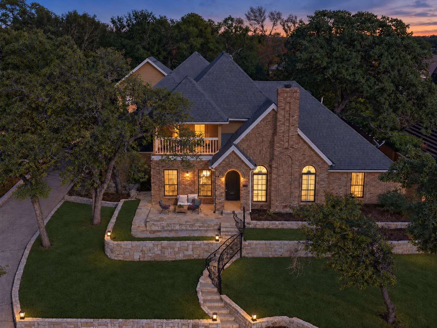 Single Family Residence For Sale in Tarrant County , 3509 Brentwood Drive, Colleyville, Texas 76034, 5 Bedroom, 5 Bathroom, 3 Garage spaces, 5,226 Sqft, built in 1983, mls#21367786, Real Estate Agent in Colleyville, Homes For Sale in Tarrant county, Homes For Sale in Colleyville, Realtor in Colleyville Texas, Real Estate Brokerage Independent Realty Texas, Luminita Cordes Realtor