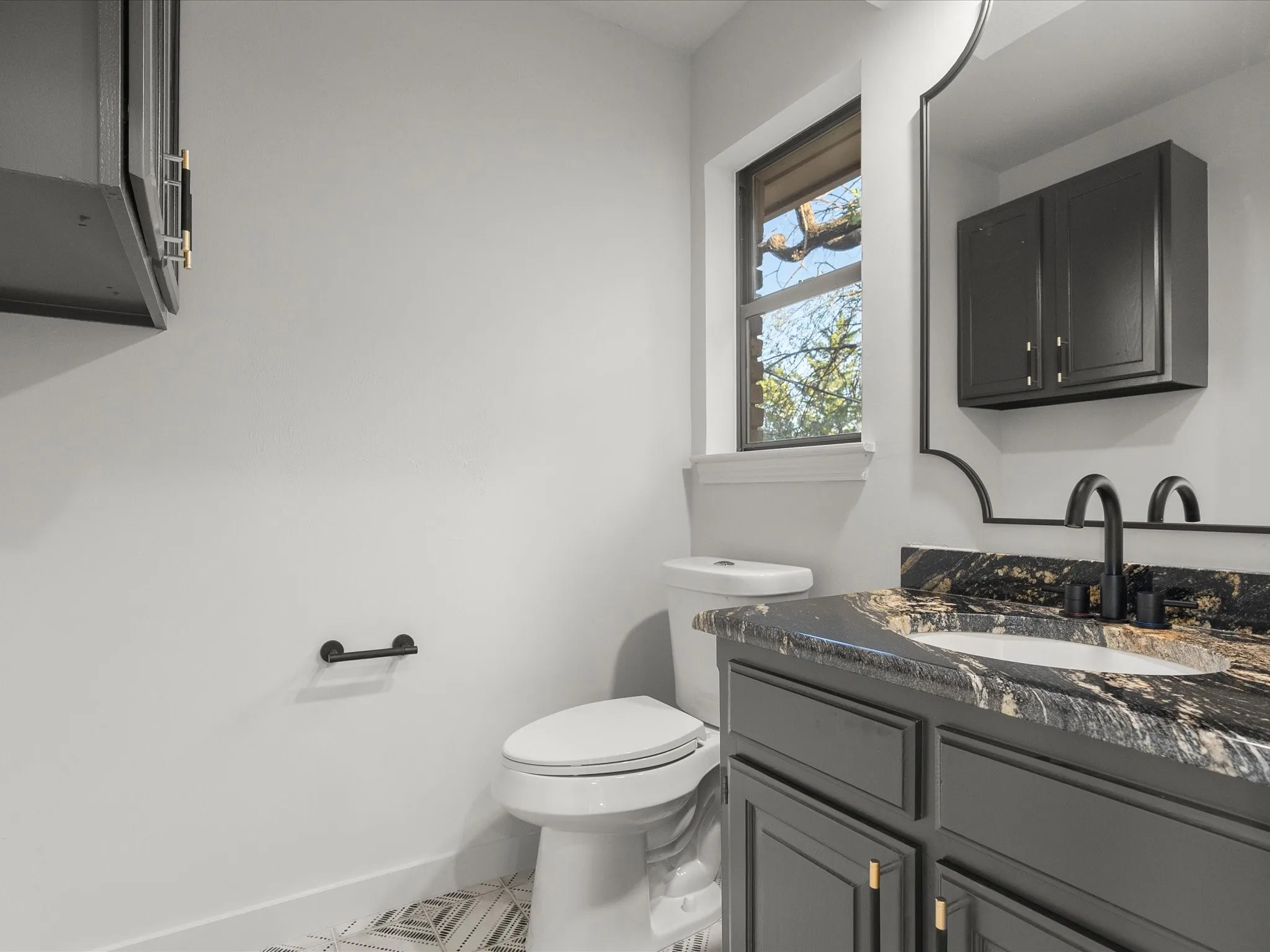 Single Family Residence For Sale in Tarrant County , 3509 Brentwood Drive, Colleyville, Texas 76034, 5 Bedroom, 5 Bathroom, 3 Garage spaces, 5,226 Sqft, built in 1983, mls#21367786, Real Estate Agent in Colleyville, Homes For Sale in Tarrant county, Homes For Sale in Colleyville, Realtor in Colleyville Texas, Real Estate Brokerage Independent Realty Texas, Luminita Cordes Realtor