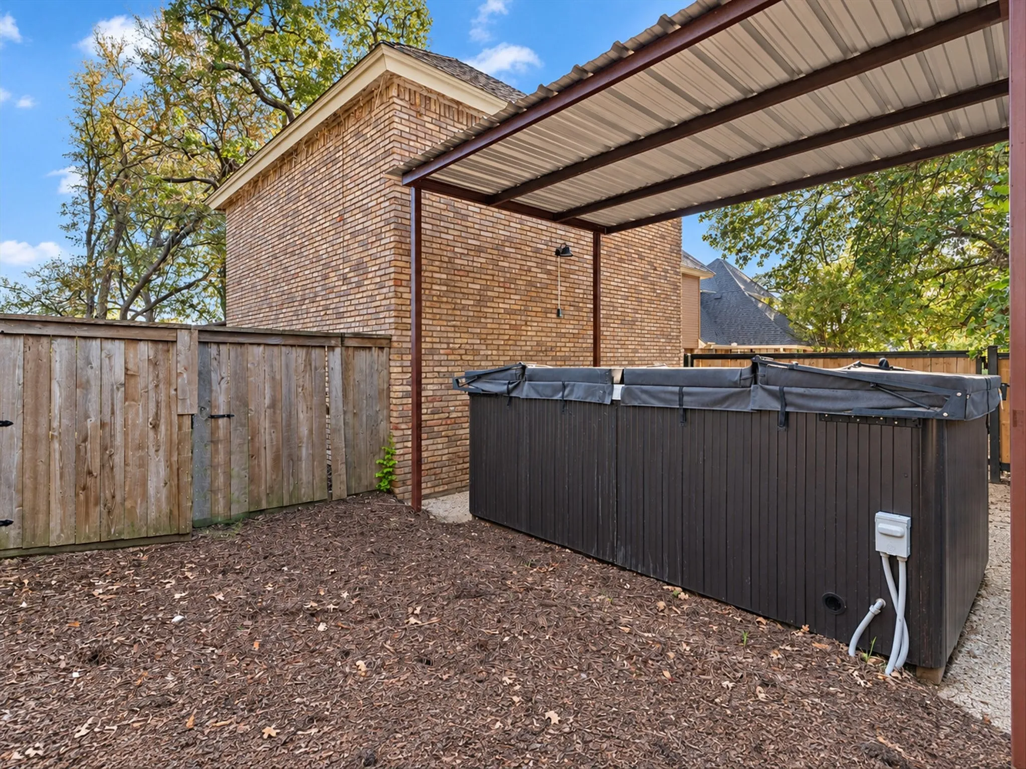 Single Family Residence For Sale in Tarrant County , 3509 Brentwood Drive, Colleyville, Texas 76034, 5 Bedroom, 5 Bathroom, 3 Garage spaces, 5,226 Sqft, built in 1983, mls#21367786, Real Estate Agent in Colleyville, Homes For Sale in Tarrant county, Homes For Sale in Colleyville, Realtor in Colleyville Texas, Real Estate Brokerage Independent Realty Texas, Luminita Cordes Realtor