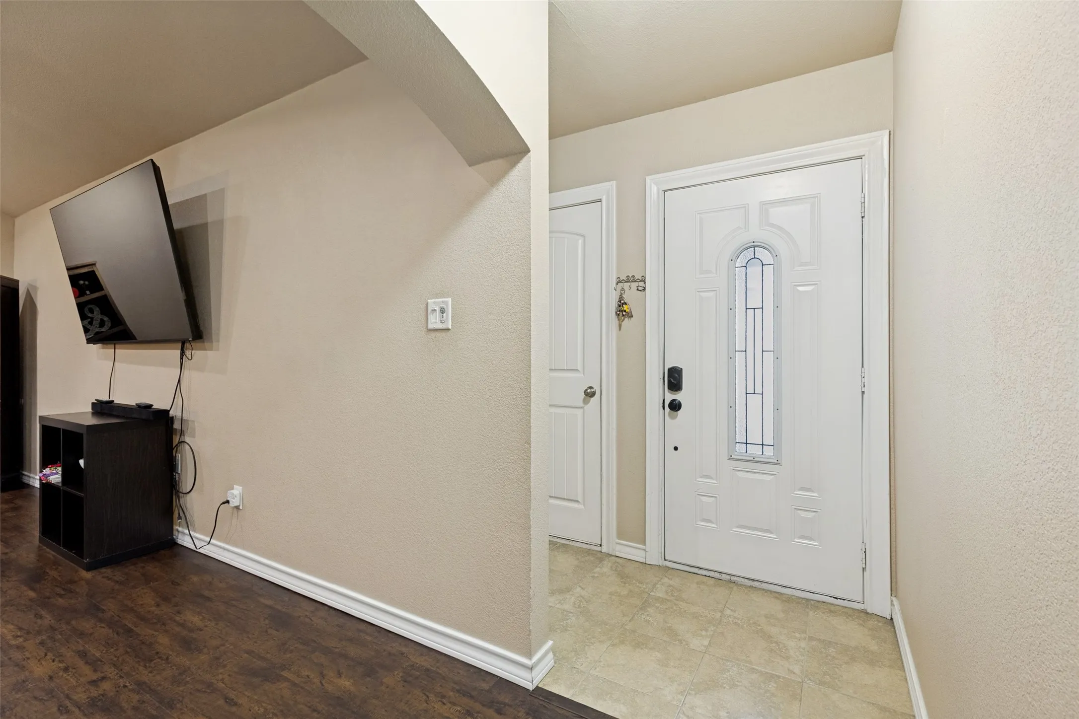 Single Family Residence For Rent in Tarrant County , 625 Park Center Boulevard, Saginaw, Texas 76179, 3 Bedroom, 2 Bathroom, 2 Garage spaces, 1,509 Sqft, built in 1980, mls#21405580, Real Estate Agent in Saginaw, Homes For Rent in Tarrant county, Homes For Rent in Saginaw, Realtor in Saginaw Texas, Real Estate Brokerage Independent Realty Texas, Luminita Cordes Realtor