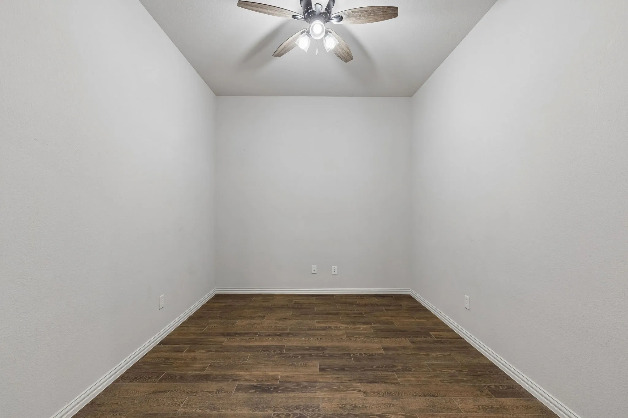 Single Family Residence For Sale in Denton County , 421 Catherine Lane, Argyle, Texas 76226, 3 Bedroom, 2 Bathroom, 2 Garage spaces, 1,736 Sqft, built in 2015, mls#21405361, Real Estate Agent in Argyle, Homes For Sale in Denton county, Homes For Sale in Argyle, Realtor in Argyle Texas, Real Estate Brokerage Independent Realty Texas, Luminita Cordes Realtor