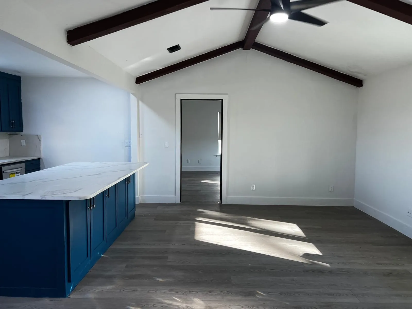 Single Family Residence For Rent in Fannin County , 2025 County 1415 Road, Bonham, Texas 75418, 3 Bedroom, 2 Bathroom, 2 Garage spaces, 1,344 Sqft, built in 1989, mls#21402135, Real Estate Agent in Bonham, Homes For Rent in Fannin county, Homes For Rent in Bonham, Realtor in Bonham Texas, Real Estate Brokerage Independent Realty Texas, Luminita Cordes Realtor