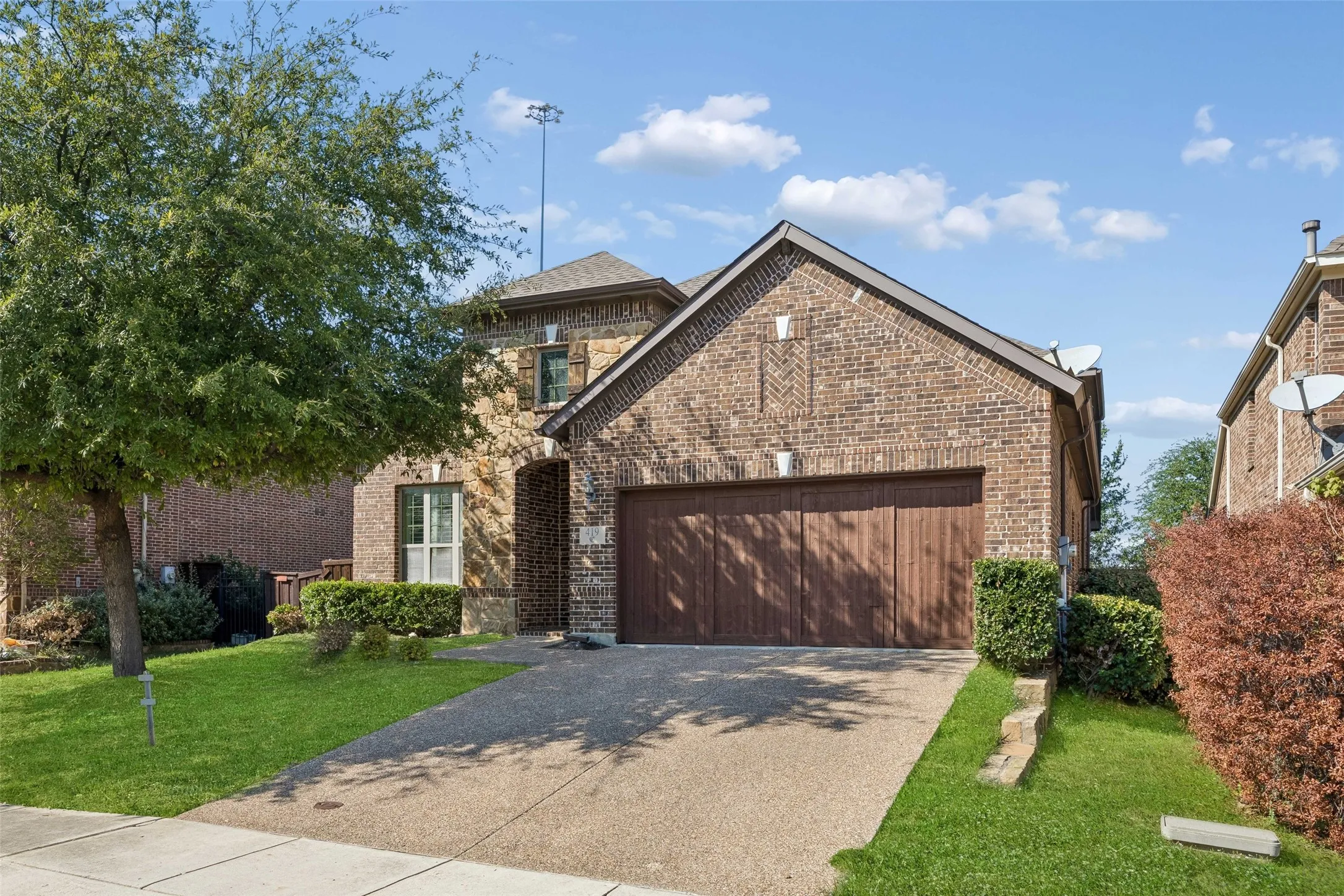 Single Family Residence For Sale in Dallas County , 419 San Marcos Drive, Irving, Texas 75039, 4 Bedroom, 2 Bathroom, 2 Garage spaces, 2,440 Sqft, built in 2013, mls#21399184, Real Estate Agent in Irving, Homes For Sale in Dallas county, Homes For Sale in Irving, Realtor in Irving Texas, Real Estate Brokerage Independent Realty Texas, Luminita Cordes Realtor