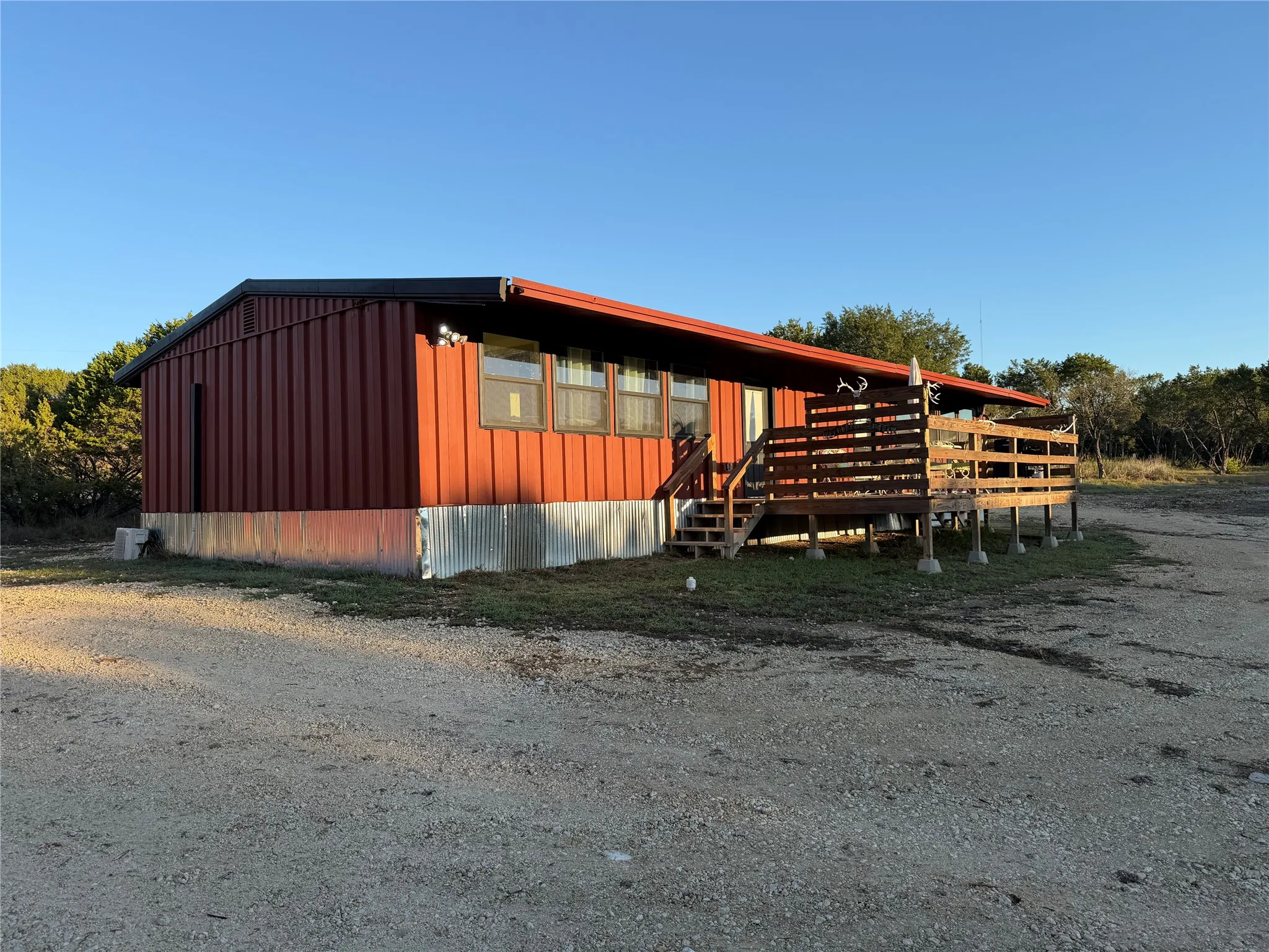 Manufactured Home For Rent in Erath County , 715 Monarch Trail, Bluff Dale, Texas 76433, 3 Bedroom, 2 Bathroom, Garage spaces, 2,100 Sqft, built in 2015, mls#21405538, Real Estate Agent in Bluff Dale, Homes For Rent in Erath county, Homes For Rent in Bluff Dale, Realtor in Bluff Dale Texas, Real Estate Brokerage Independent Realty Texas, Luminita Cordes Realtor