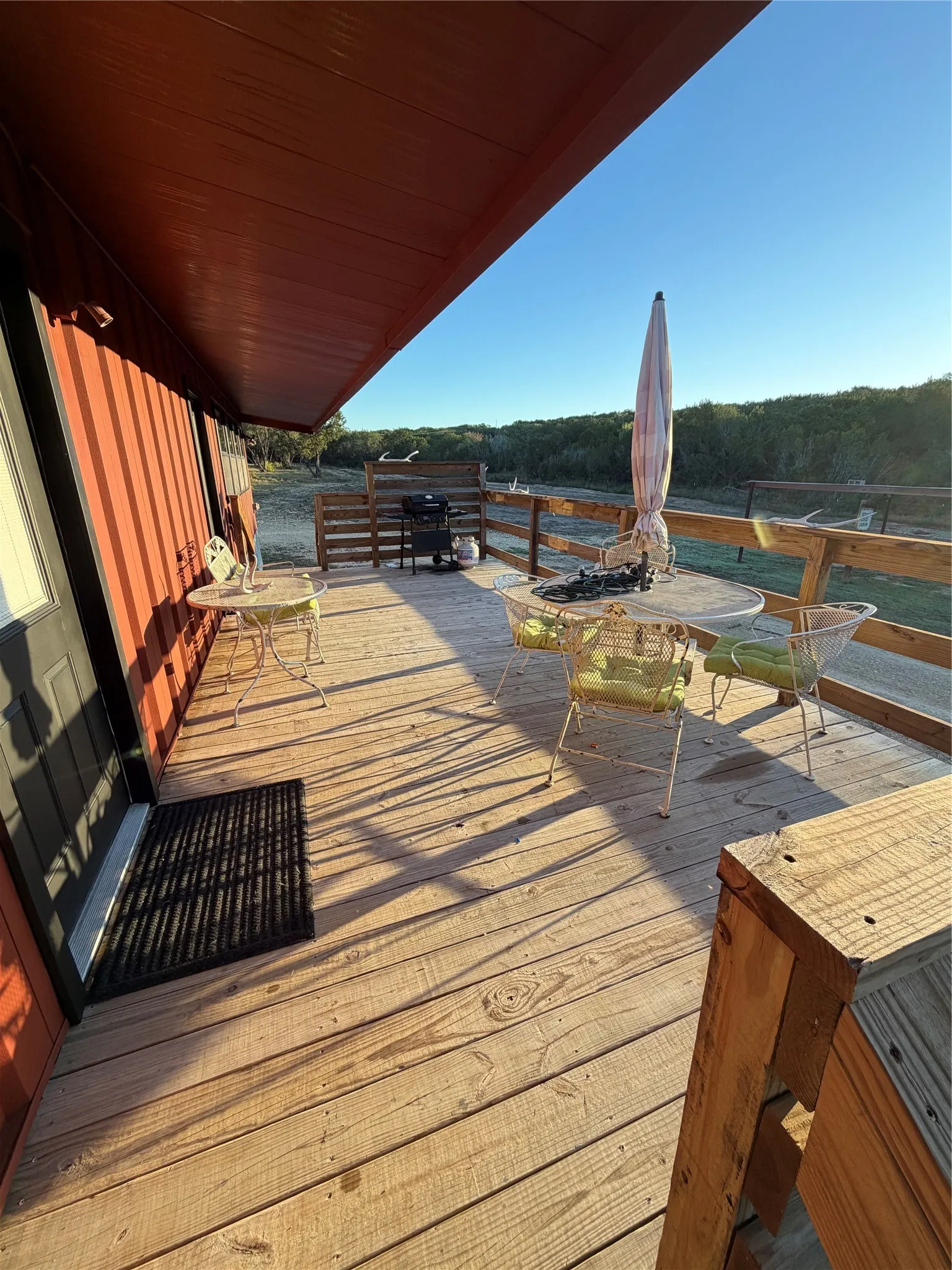 Manufactured Home For Rent in Erath County , 715 Monarch Trail, Bluff Dale, Texas 76433, 3 Bedroom, 2 Bathroom, Garage spaces, 2,100 Sqft, built in 2015, mls#21405538, Real Estate Agent in Bluff Dale, Homes For Rent in Erath county, Homes For Rent in Bluff Dale, Realtor in Bluff Dale Texas, Real Estate Brokerage Independent Realty Texas, Luminita Cordes Realtor
