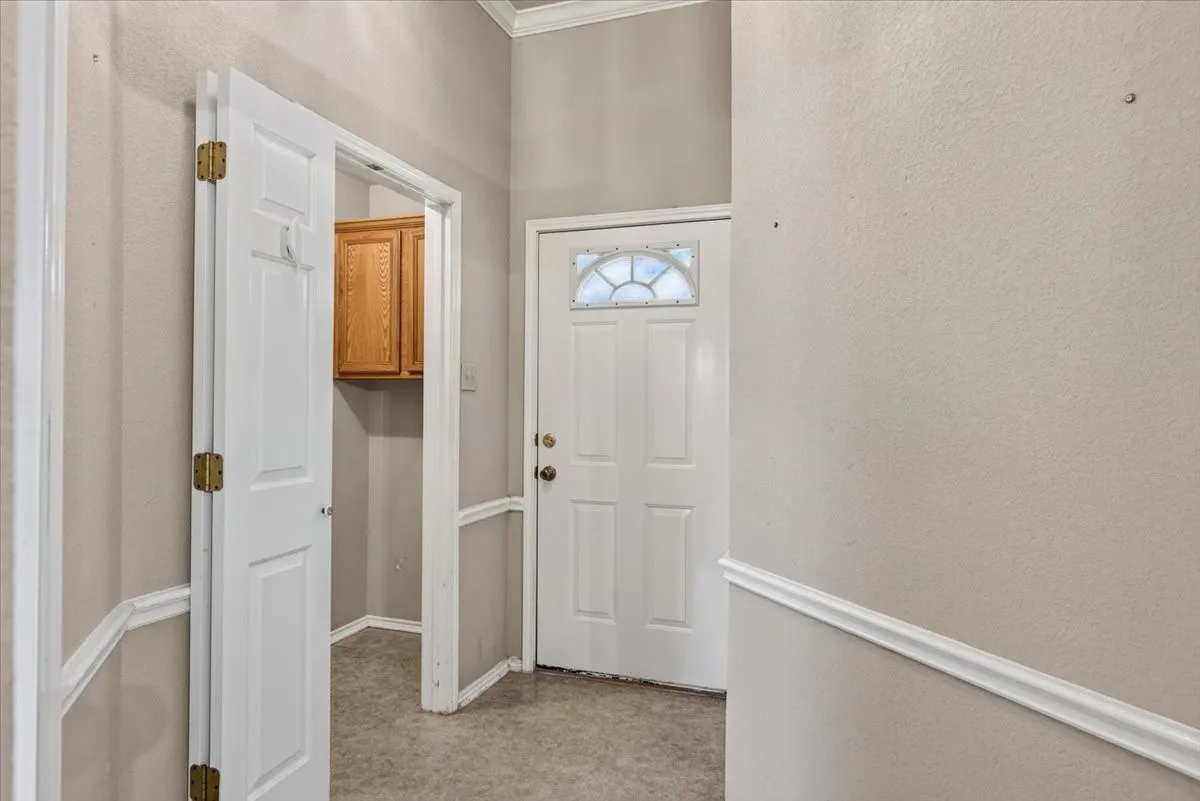 Single Family Residence For Sale in Henderson County , 1204 S Bettie Street, Mabank, Texas 75147, 3 Bedroom, 2 Bathroom, 2 Garage spaces, 1,392 Sqft, built in 1995, mls#21405337, Real Estate Agent in Mabank, Homes For Sale in Henderson county, Homes For Sale in Mabank, Realtor in Mabank Texas, Real Estate Brokerage Independent Realty Texas, Luminita Cordes Realtor