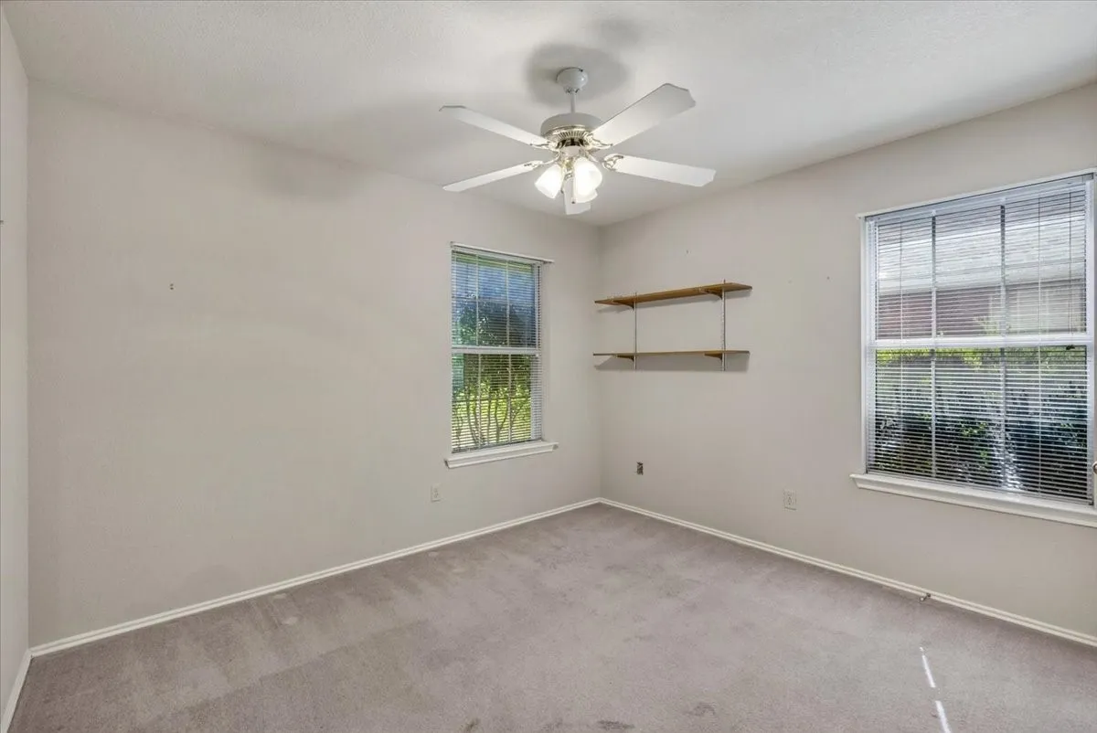 Single Family Residence For Sale in Henderson County , 1204 S Bettie Street, Mabank, Texas 75147, 3 Bedroom, 2 Bathroom, 2 Garage spaces, 1,392 Sqft, built in 1995, mls#21405337, Real Estate Agent in Mabank, Homes For Sale in Henderson county, Homes For Sale in Mabank, Realtor in Mabank Texas, Real Estate Brokerage Independent Realty Texas, Luminita Cordes Realtor