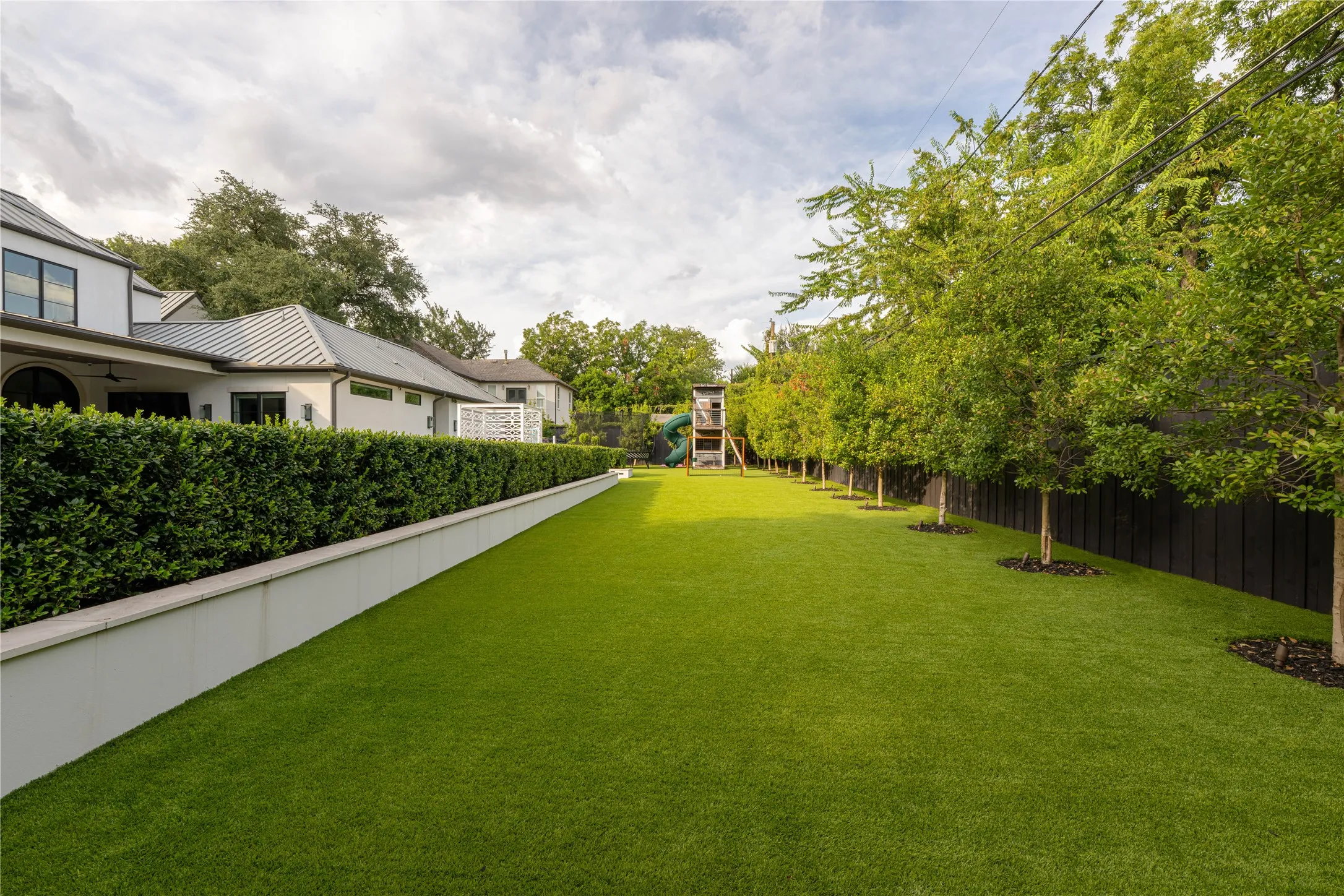 Single Family Residence For Sale in Dallas County , 4312 Pomona Road, Dallas, Texas 75209, 6 Bedroom, 8 Bathroom, 3 Garage spaces, 6,977 Sqft, built in 2022, mls#21374063, Real Estate Agent in Dallas, Homes For Sale in Dallas county, Homes For Sale in Dallas, Realtor in Dallas Texas, Real Estate Brokerage Independent Realty Texas, Luminita Cordes Realtor