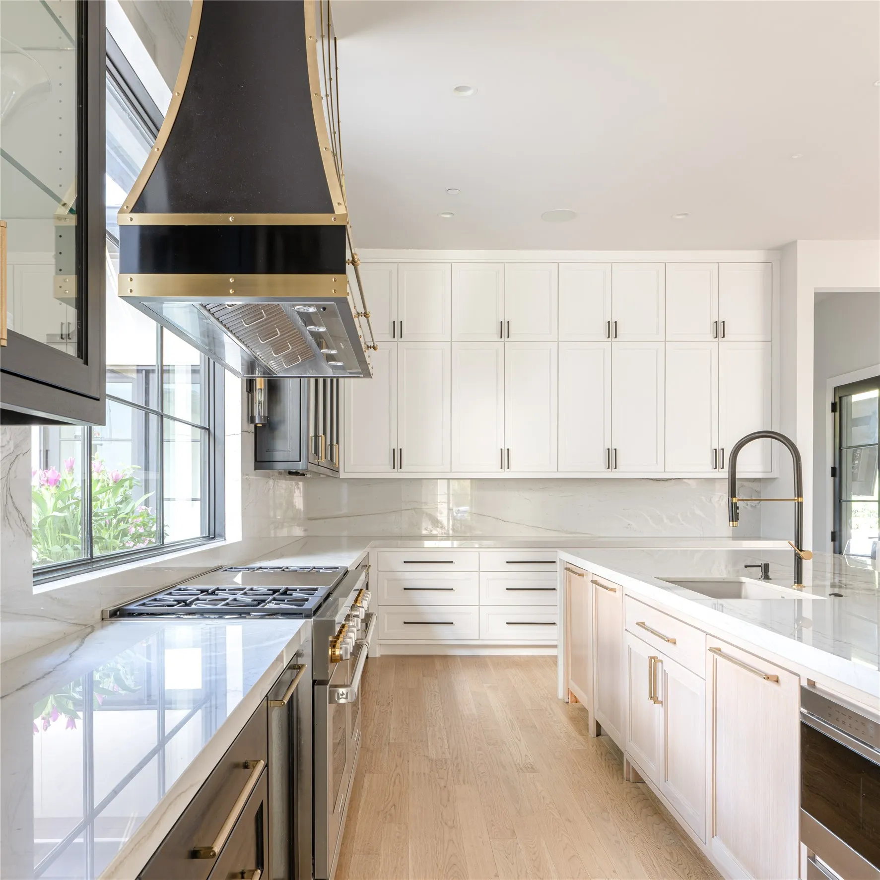 Single Family Residence For Sale in Dallas County , 4312 Pomona Road, Dallas, Texas 75209, 6 Bedroom, 8 Bathroom, 3 Garage spaces, 6,977 Sqft, built in 2022, mls#21374063, Real Estate Agent in Dallas, Homes For Sale in Dallas county, Homes For Sale in Dallas, Realtor in Dallas Texas, Real Estate Brokerage Independent Realty Texas, Luminita Cordes Realtor