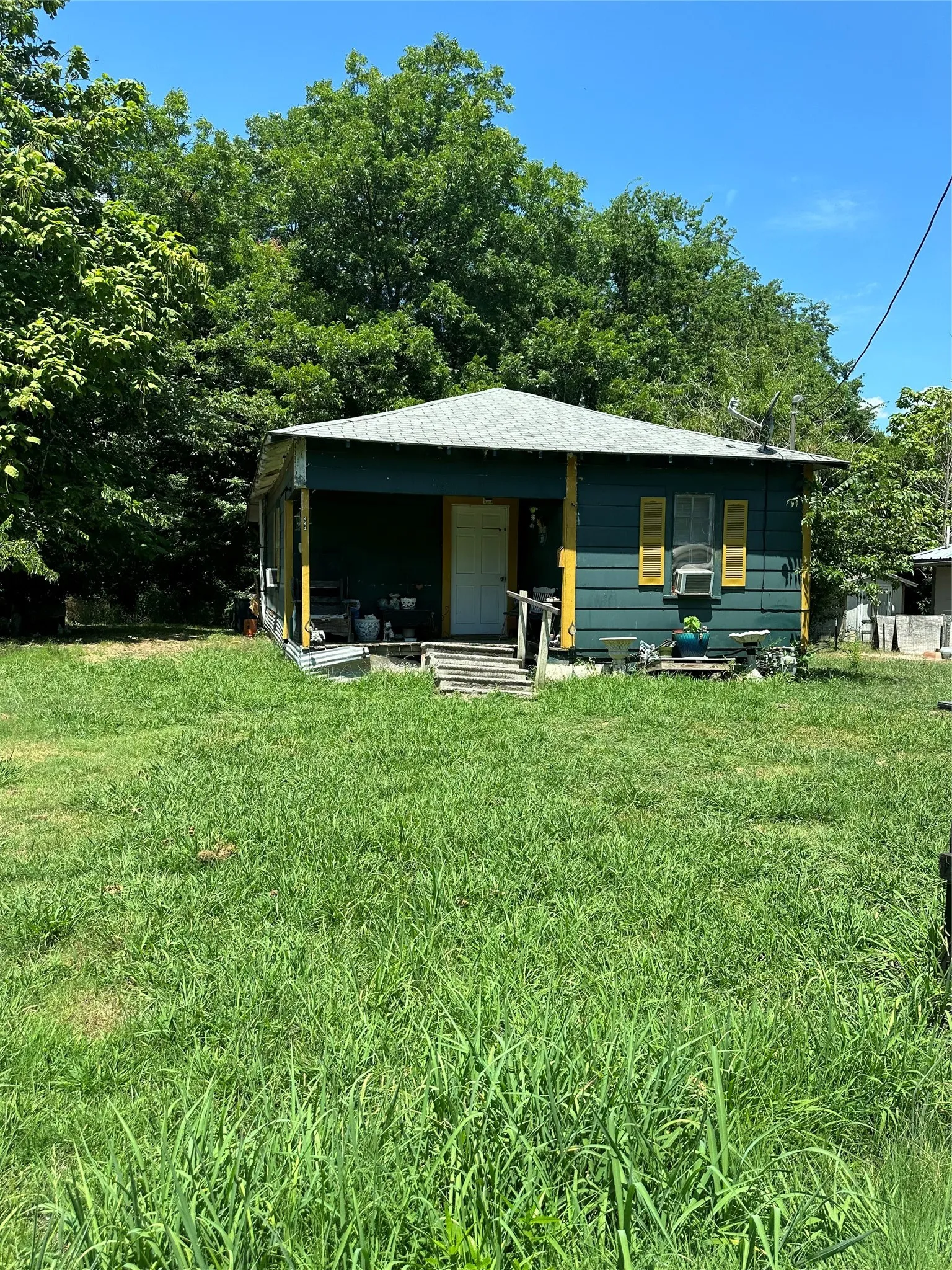 Single Family Residence For Sale in Delta County , 441 NW 3rd Street, Cooper, Texas 75432, 2 Bedroom, 1 Bathroom, Garage spaces, 462 Sqft, built in 1900, mls#21405390, Real Estate Agent in Cooper, Homes For Sale in Delta county, Homes For Sale in Cooper, Realtor in Cooper Texas, Real Estate Brokerage Independent Realty Texas, Luminita Cordes Realtor