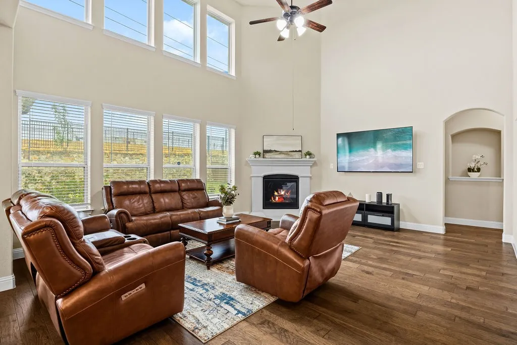 Single Family Residence For Sale in Denton County , 14838 Speargrass Drive, Frisco, Texas 75033, 5 Bedroom, 4 Bathroom, 2 Garage spaces, 3,204 Sqft, built in 2021, mls#21396389, Real Estate Agent in Frisco, Homes For Sale in Denton county, Homes For Sale in Frisco, Realtor in Frisco Texas, Real Estate Brokerage Independent Realty Texas, Luminita Cordes Realtor